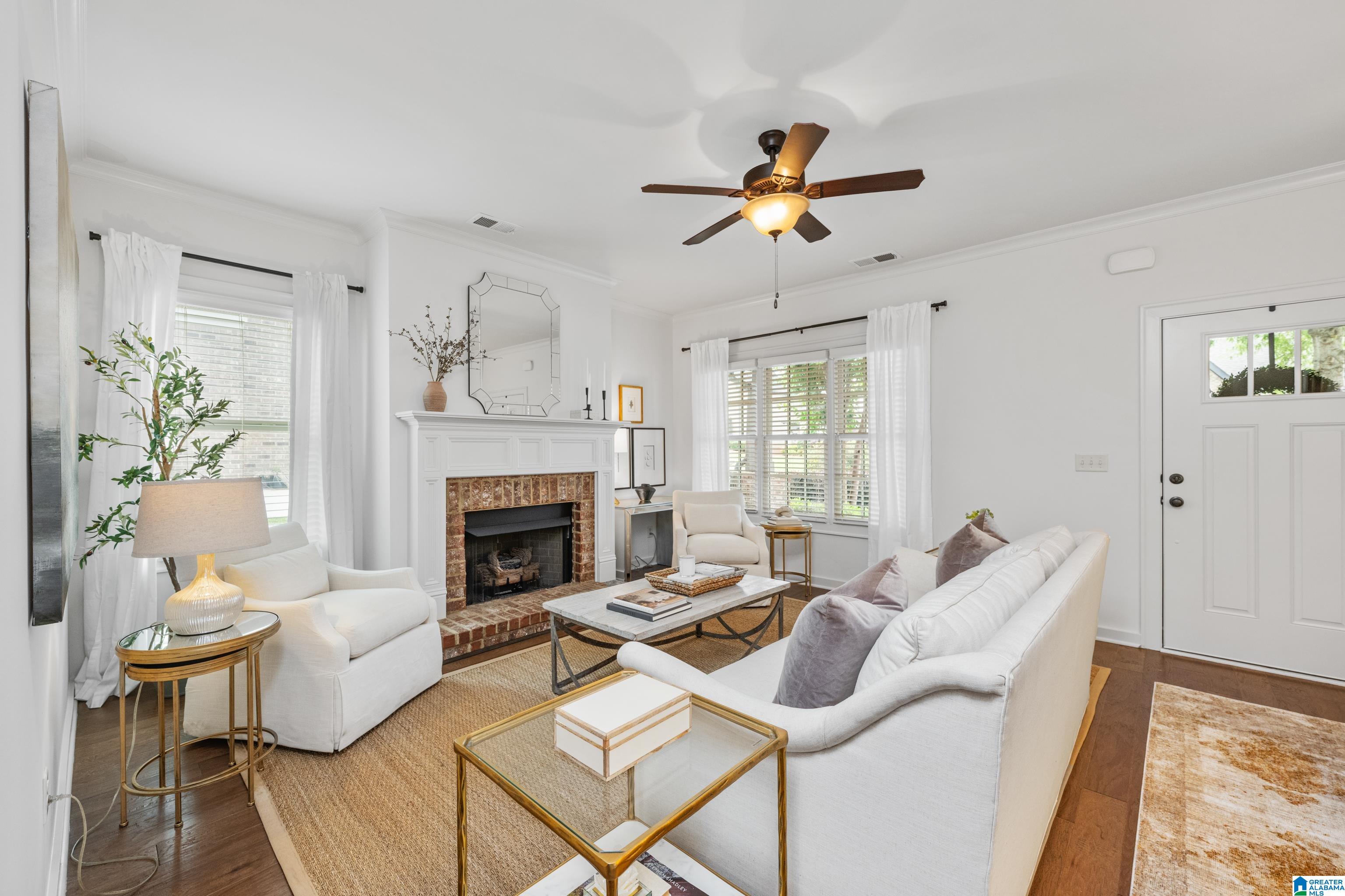 1073 REGENT PARK DRIVE