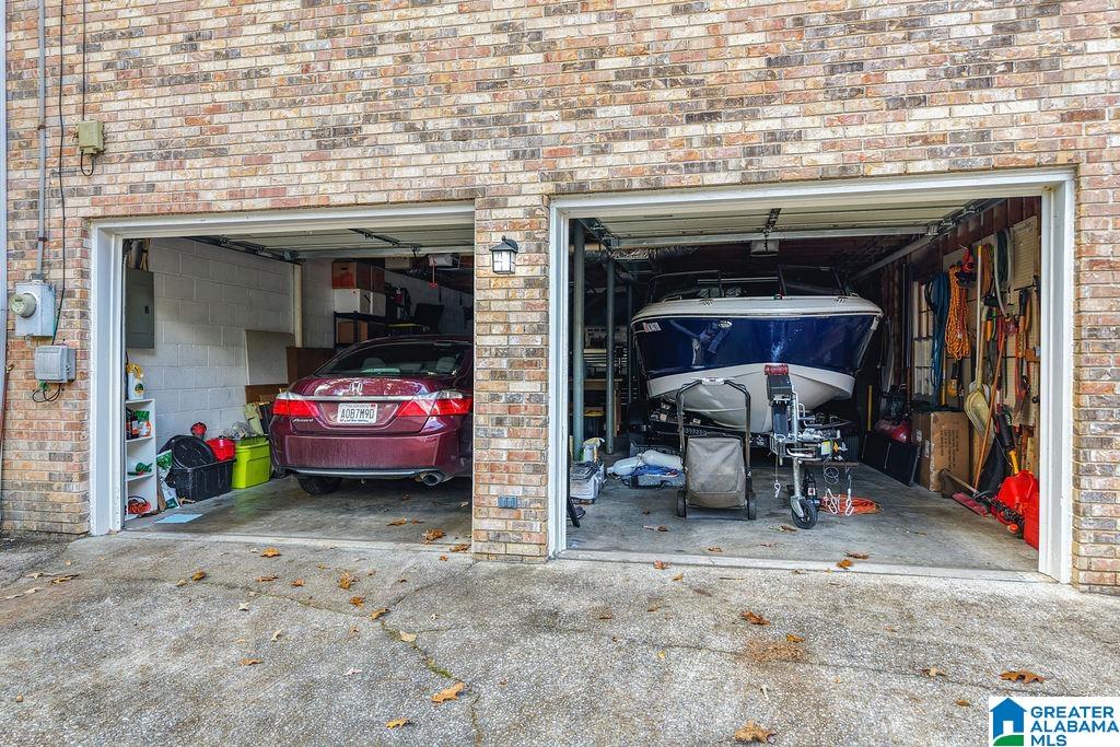 2533 ELIZABETH DRIVE