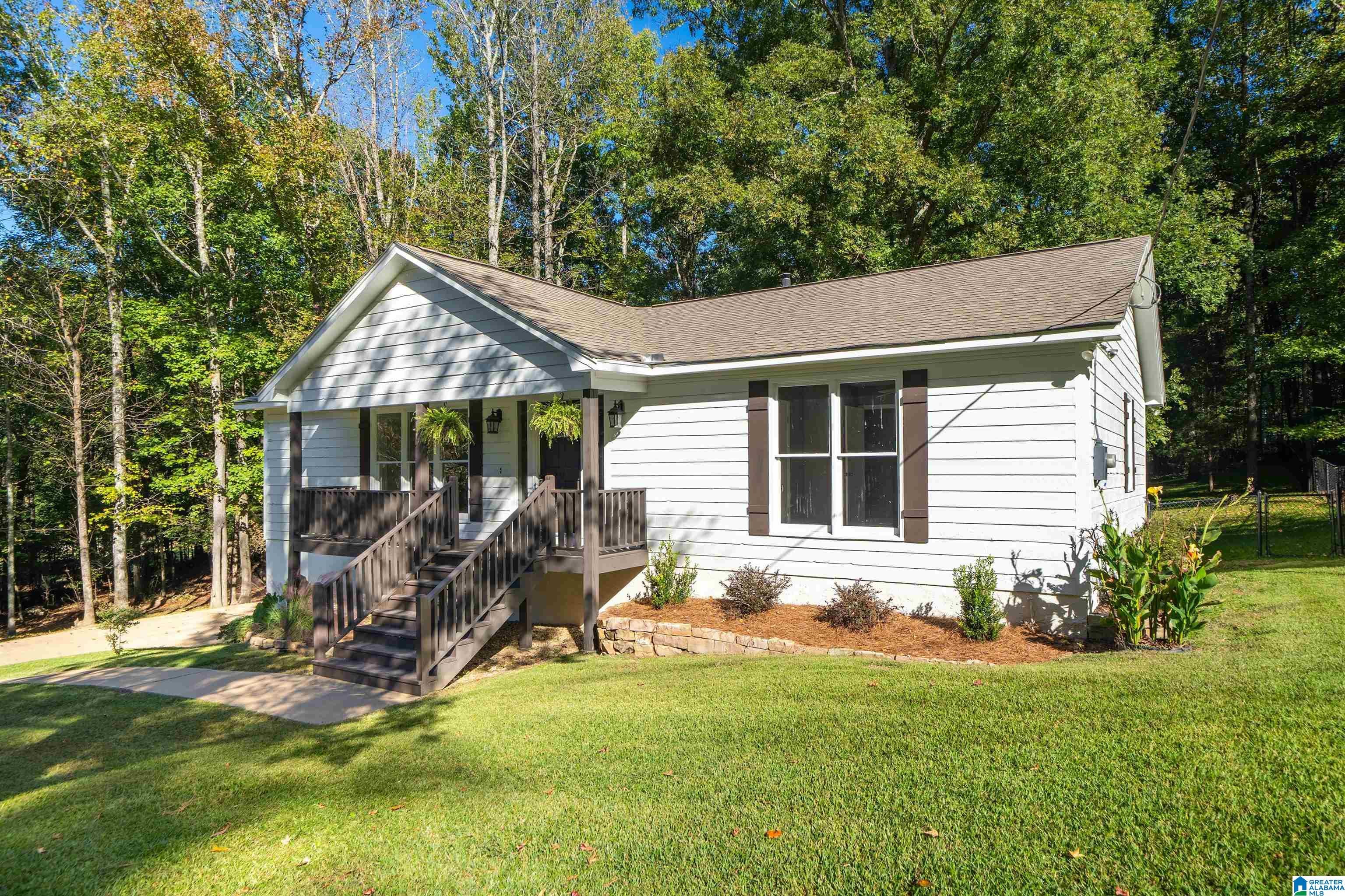8569 WOODVIEW ROAD