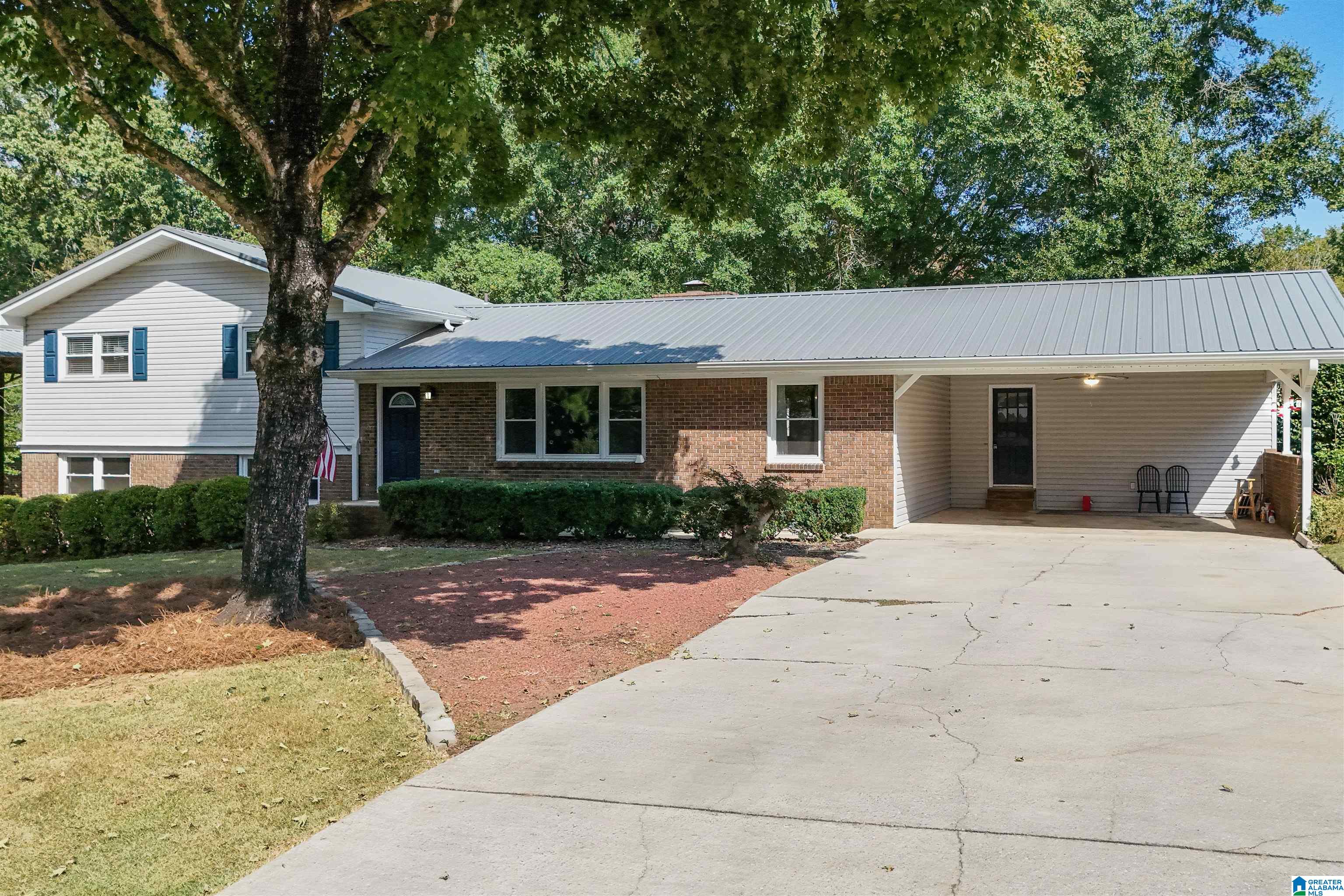 105 PINE TREE CIRCLE