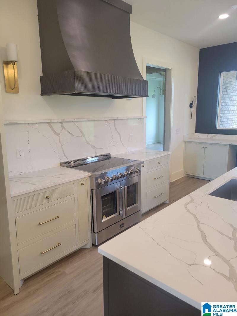11142 HILLTOP LOOP