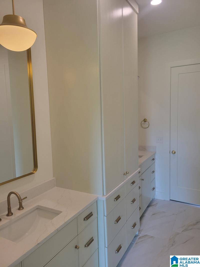 11142 HILLTOP LOOP