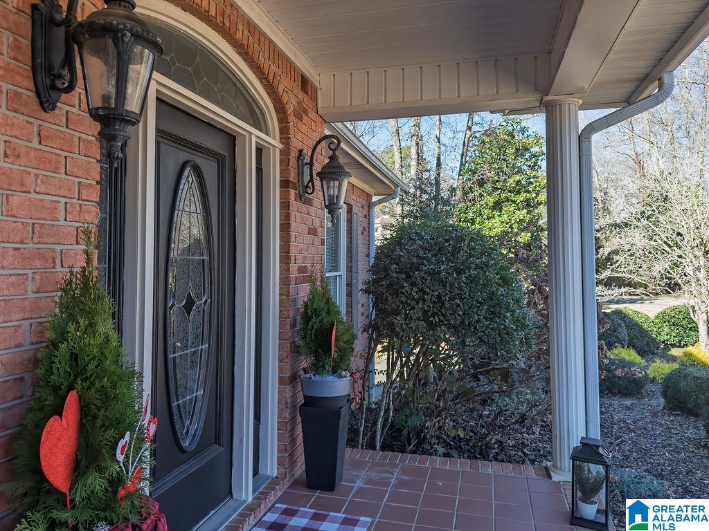 8425 STRATFORD DRIVE