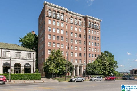 Photo of 2250 Highland Avenue #26, BIRMINGHAM, AL 35205 (MLS # 21464581)