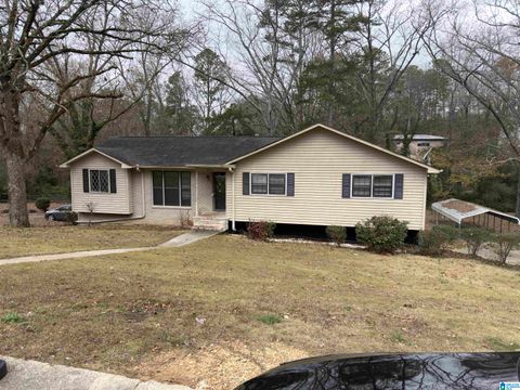 2212 5TH WAY CIRCLE NW CENTER POINT AL 35215