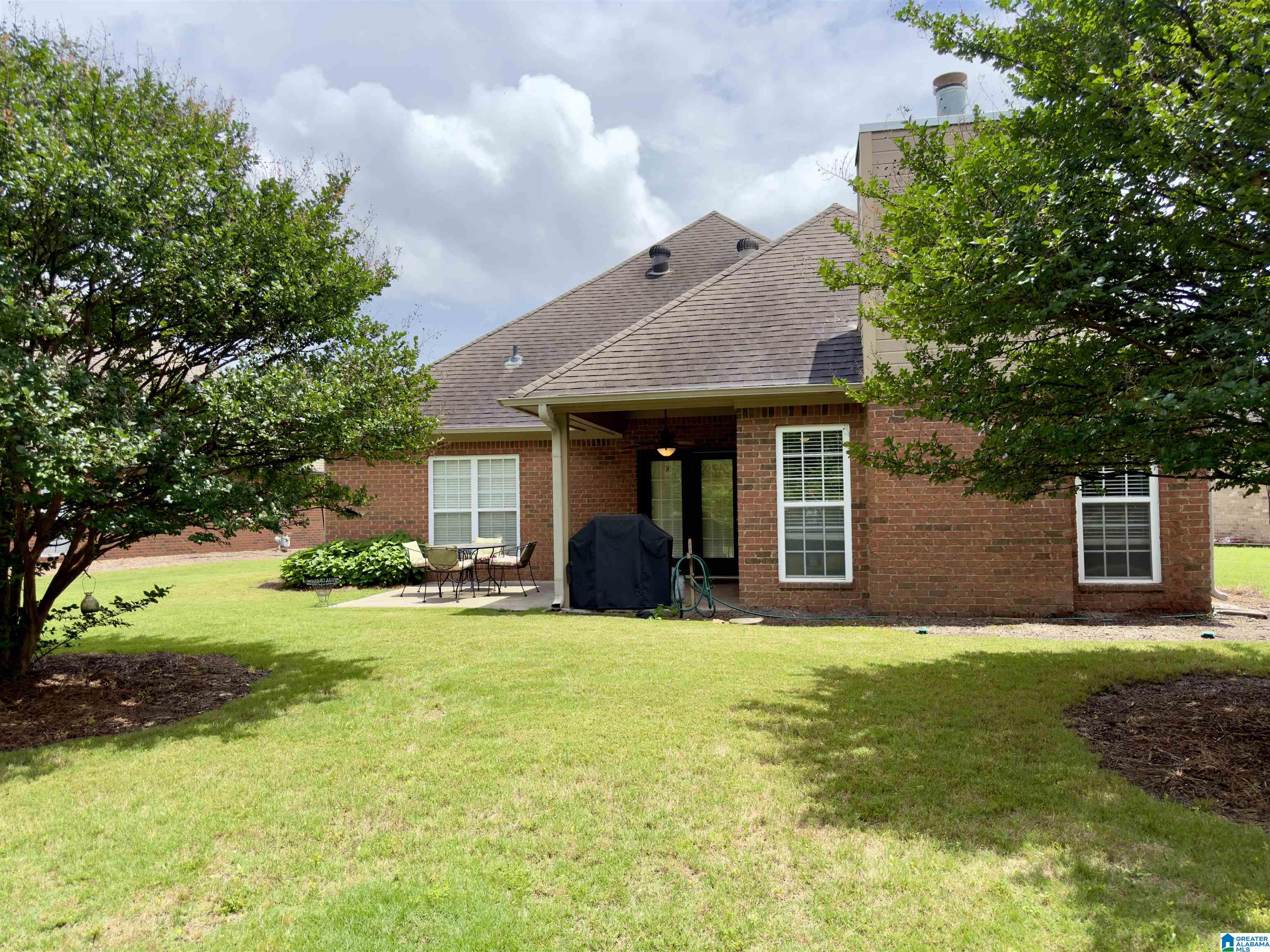 337 CREEKSIDE LANE