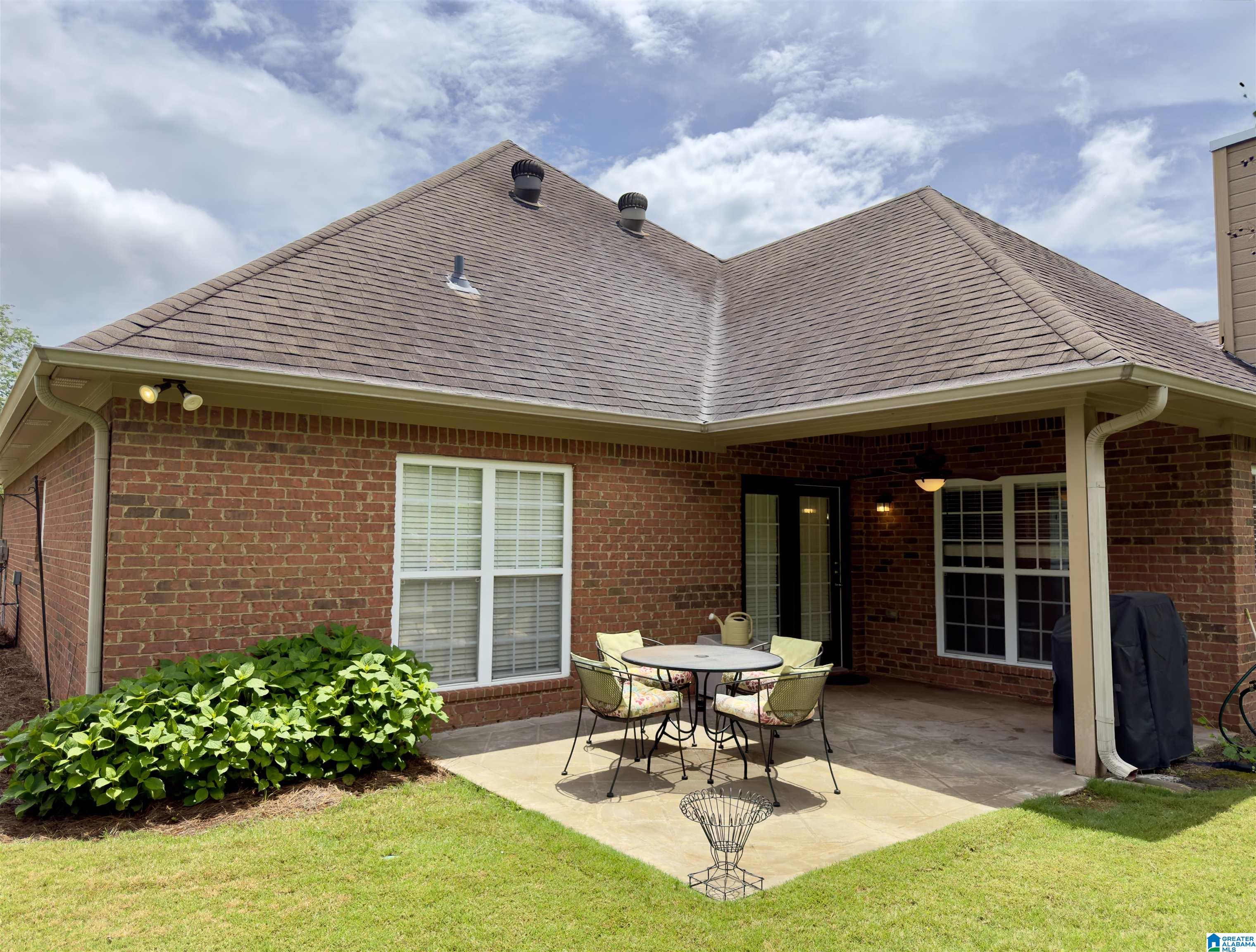337 CREEKSIDE LANE