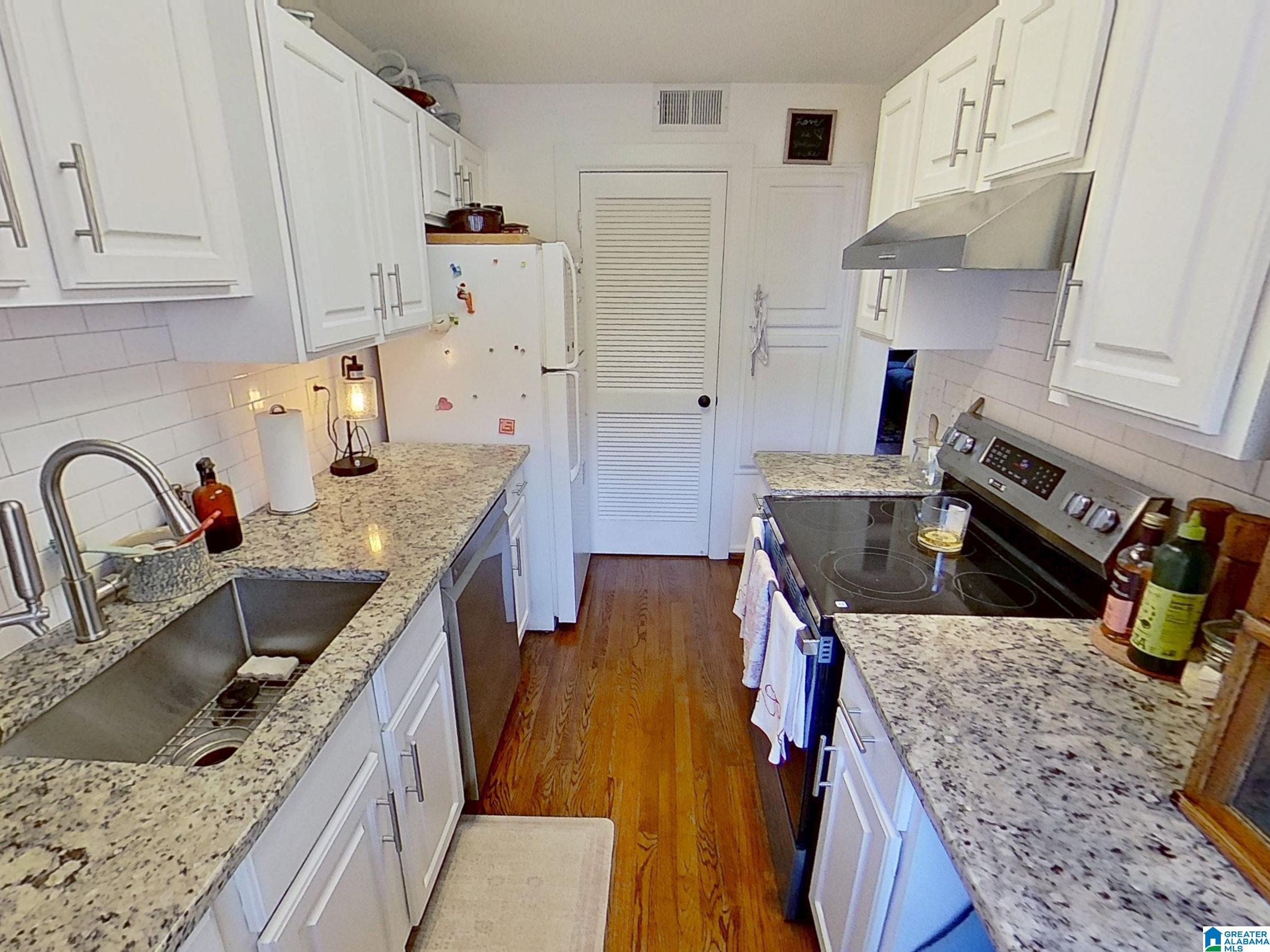 3007 HIGHLAND AVENUE S 2