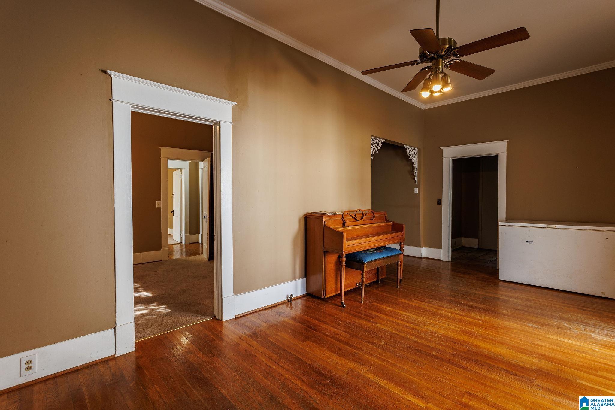 228 MAGNOLIA STREET - Photo 3