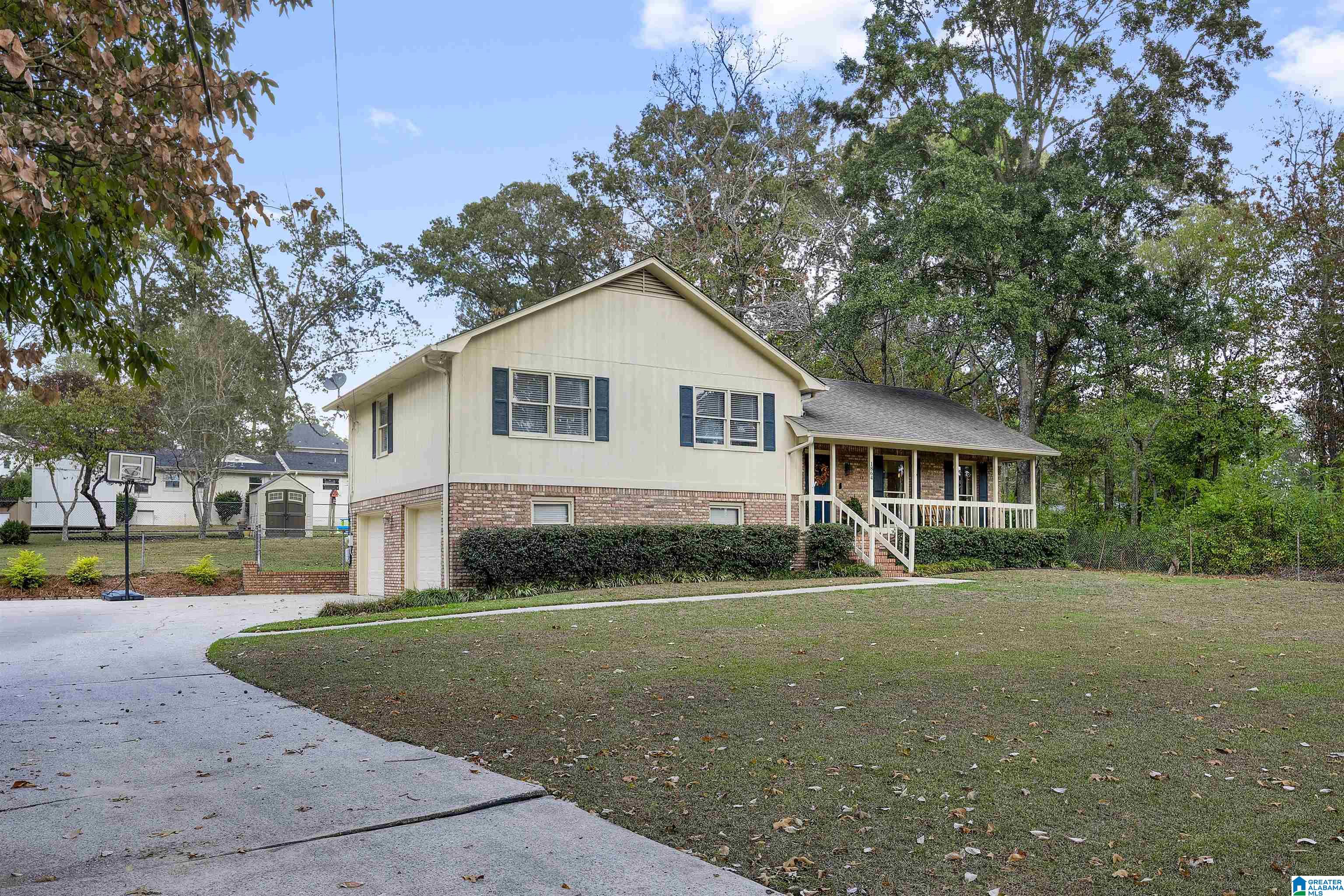 1864 WISTERWOOD DRIVE