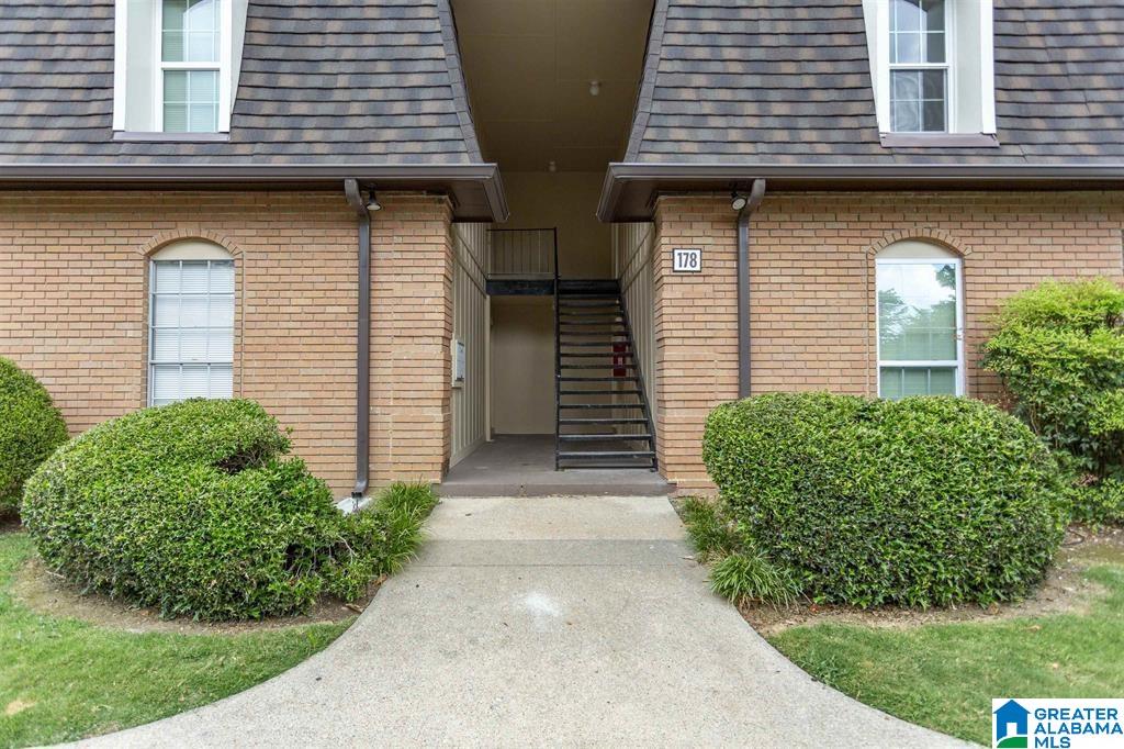 Photo 1 of 16 — 178 OLD MONTGOMERY HIGHWAY A, HOMEWOOD, AL 35216
