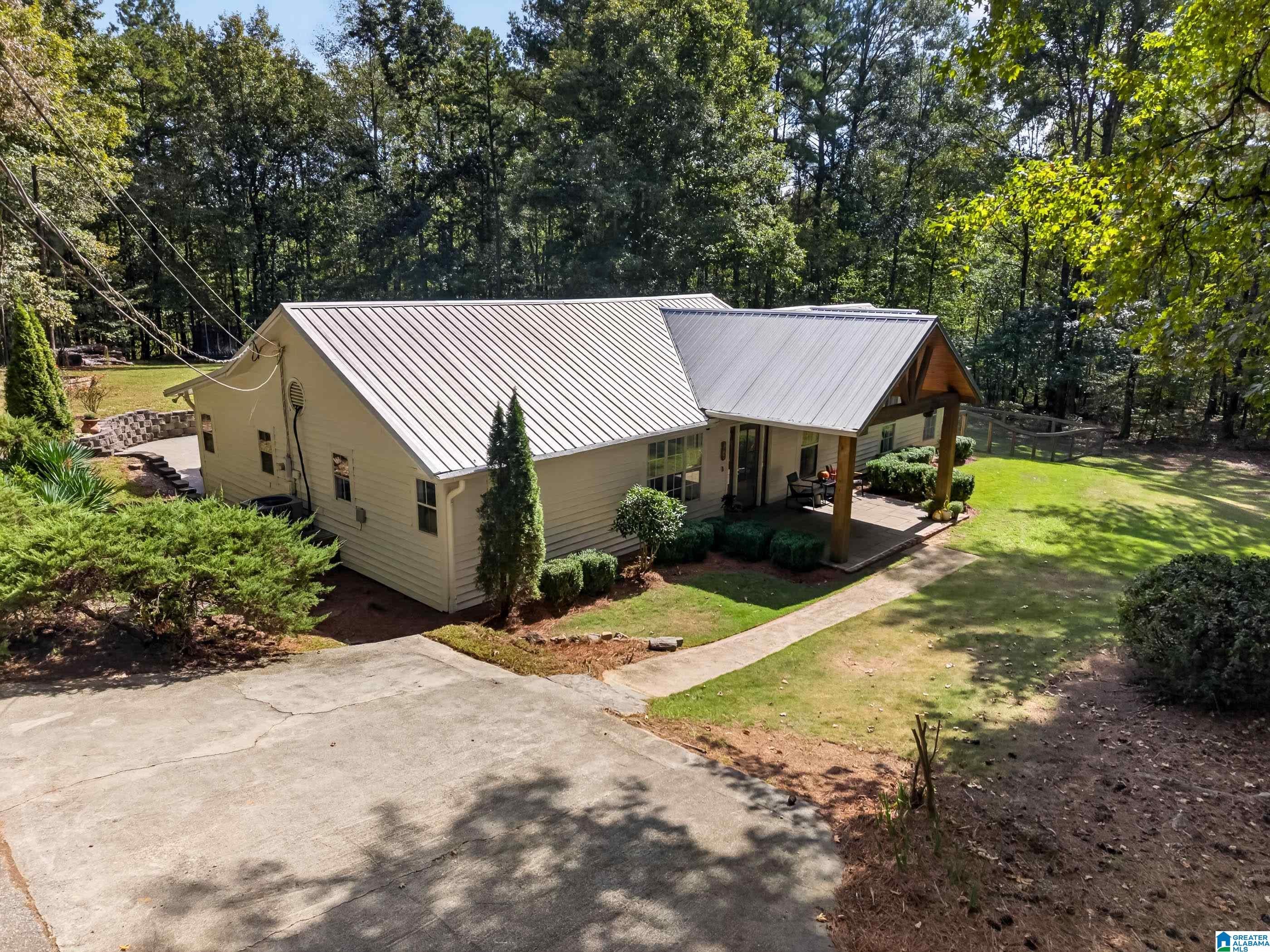 367 COUNTRY MANOR DRIVE