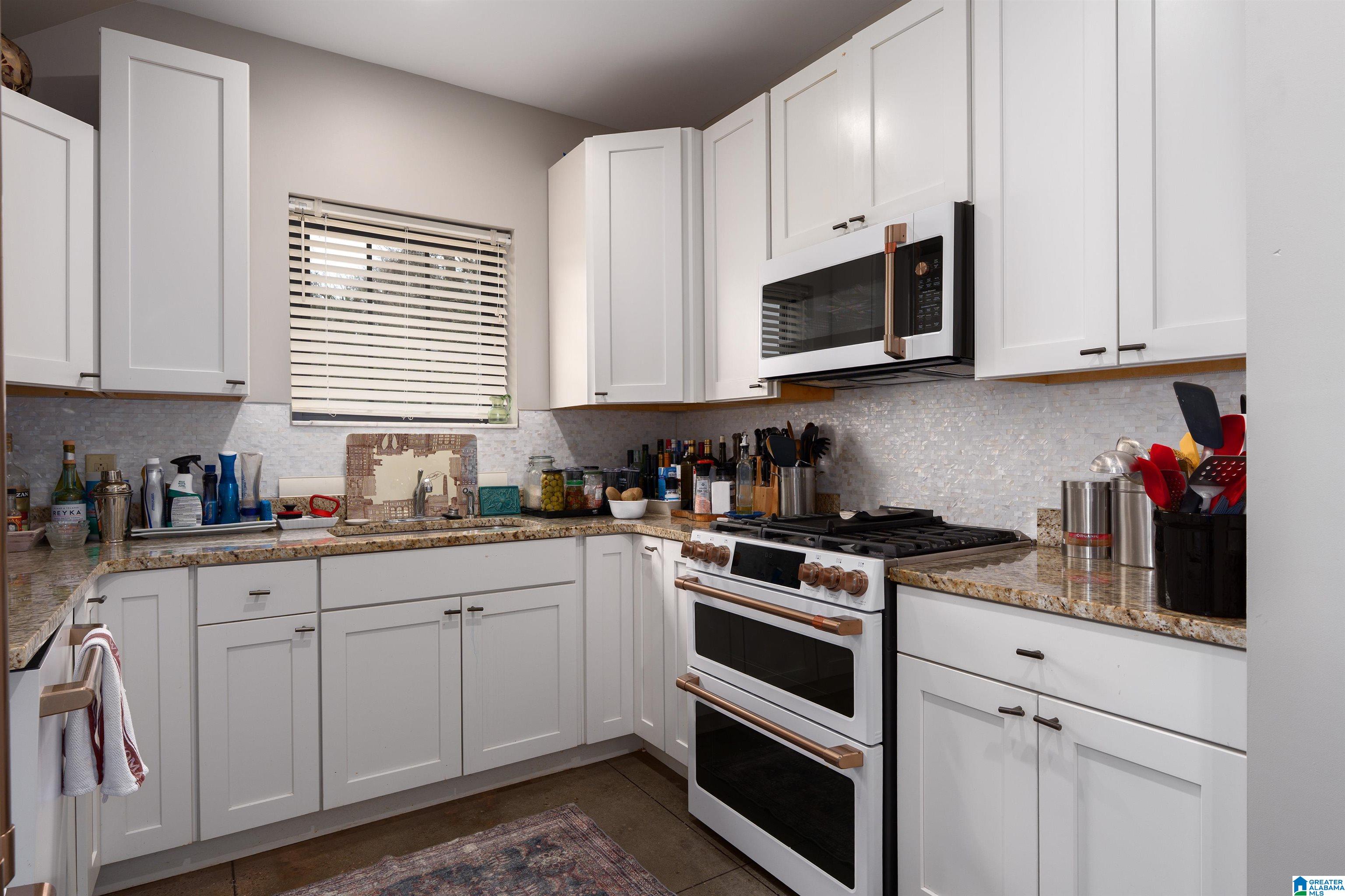 2205 16TH AVENUE S D