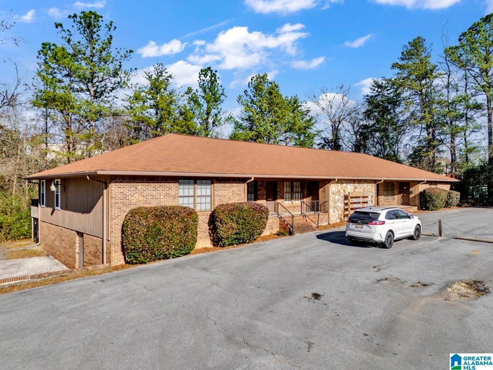 Photo 1 of 23 — 2173 CLEARBROOK ROAD, HOOVER, AL 35226
