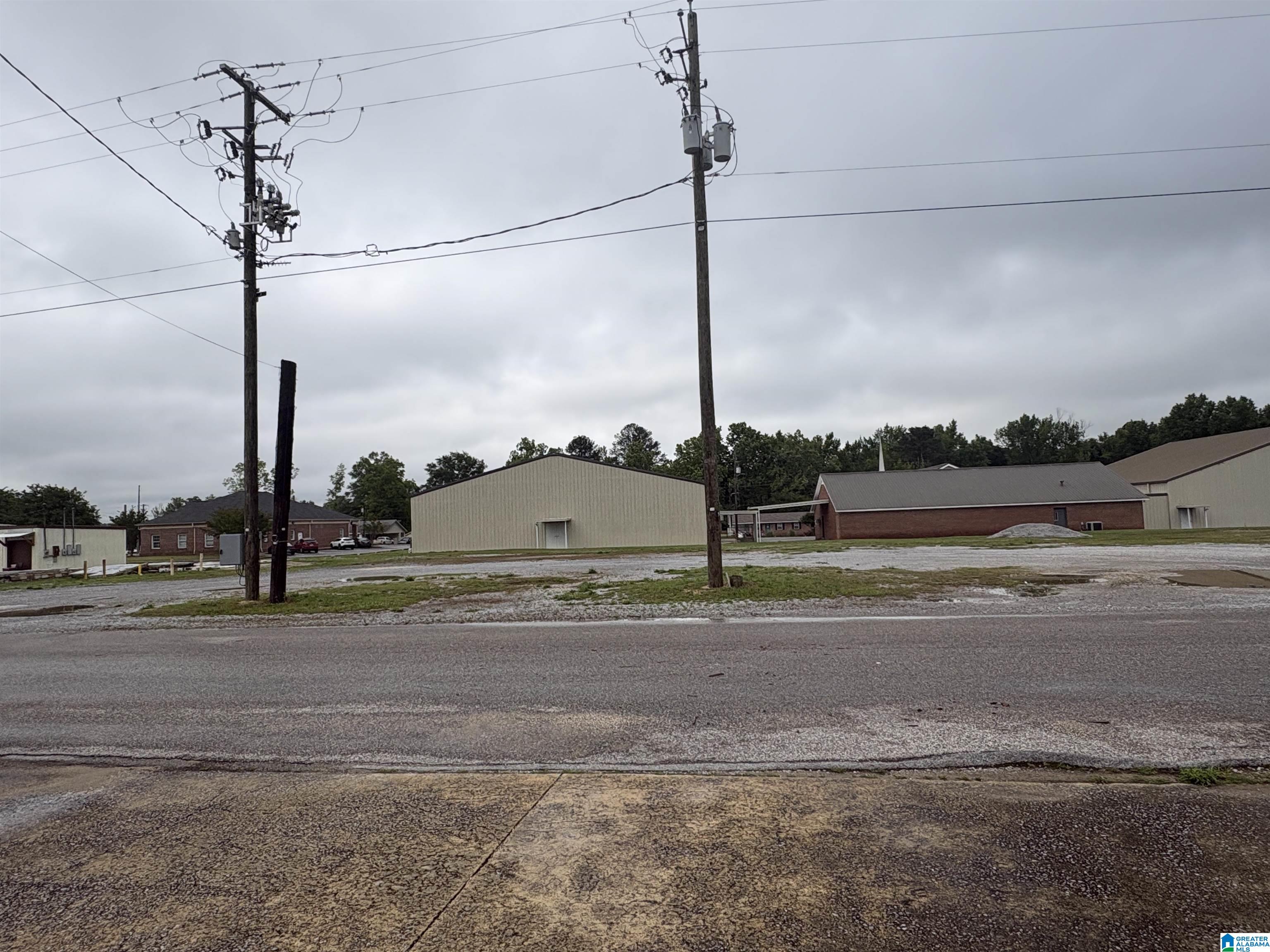 Photo 1 of 10 — 707 16TH AVENUE N 10,11,8,9, CLANTON, AL 35045