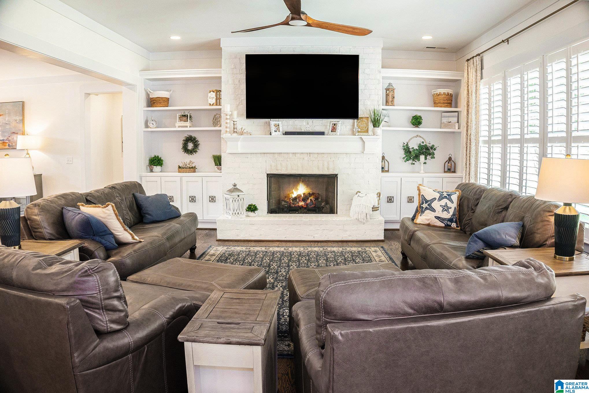 1075 HIGHLAND VILLAGE TRAIL