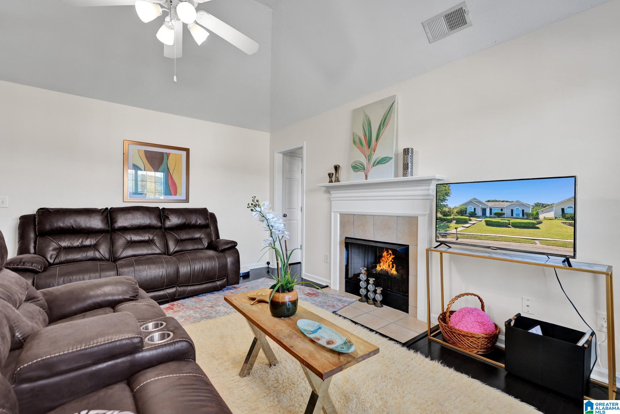 5629 KEMBERTON WAY