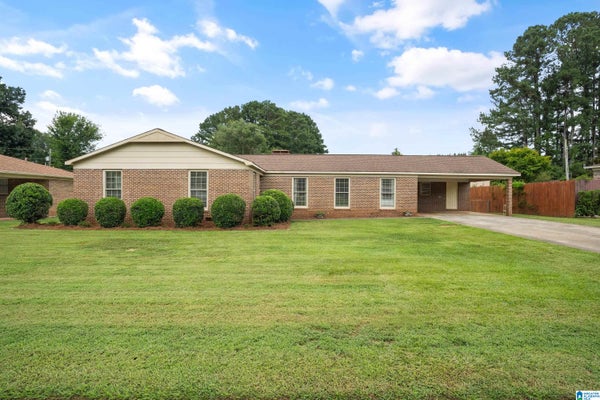 2329 VALLEY LN, SYLACAUGA, AL 35150 - Image 78e7979baffe79b0763e8e9a6c3dd2d8/4039522612
