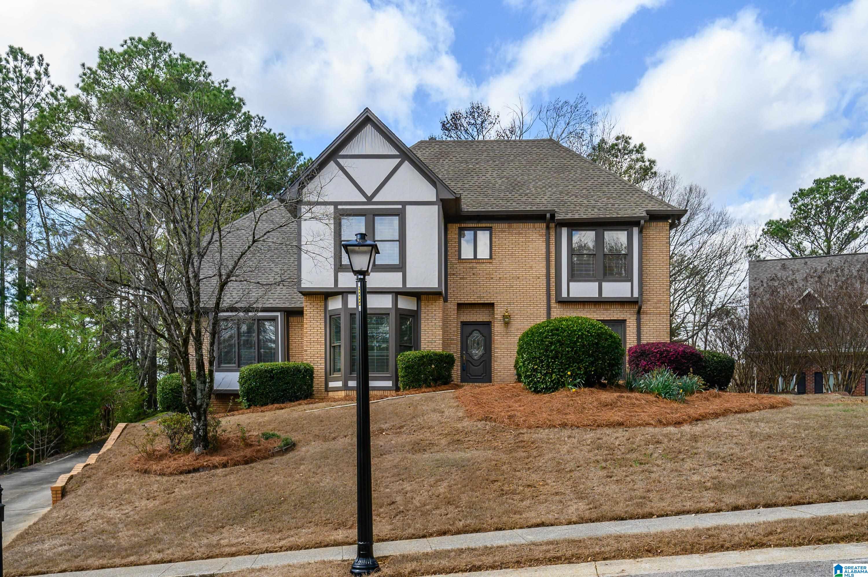 1009 LAKE POINT LANE