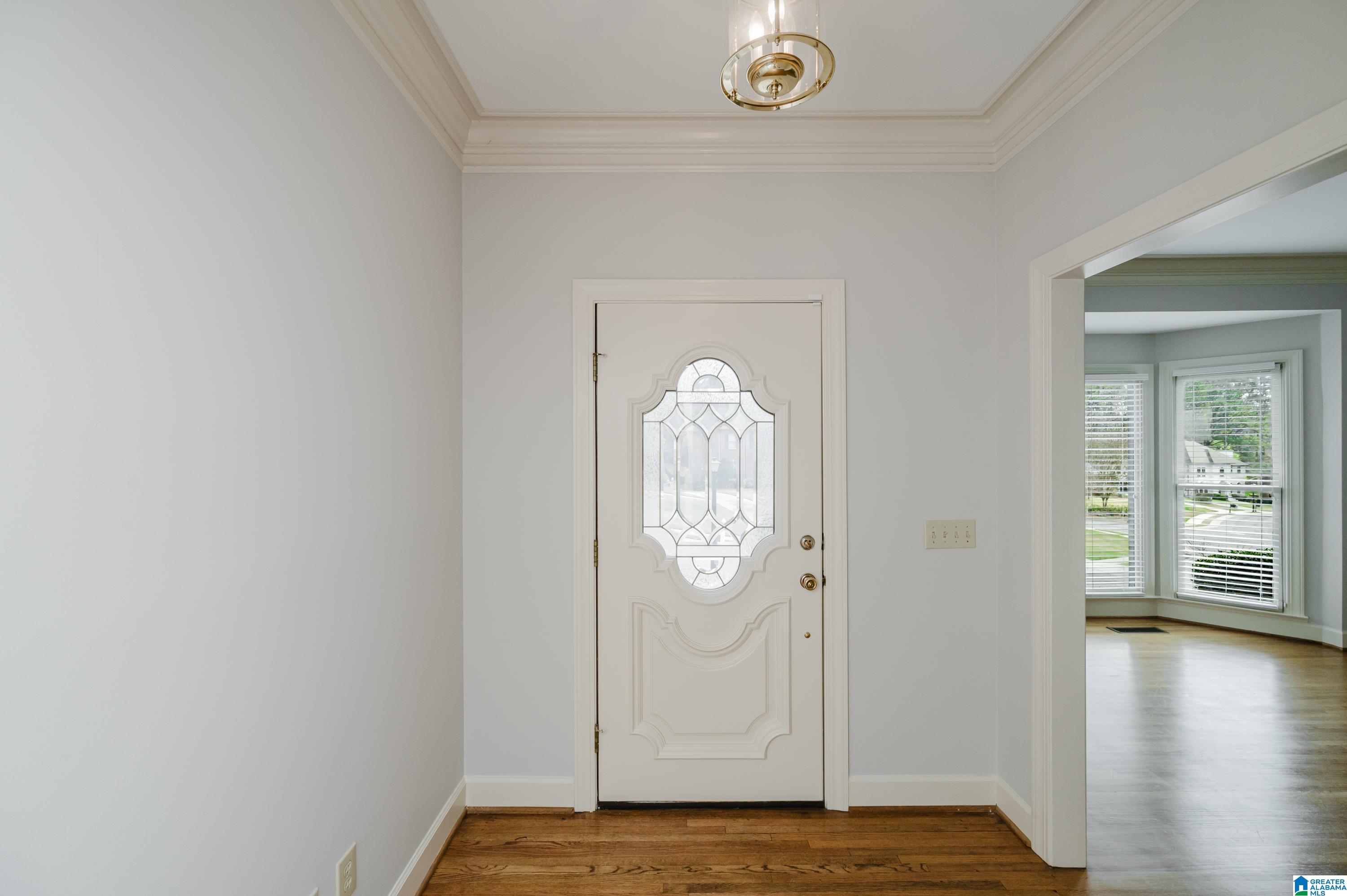 1009 LAKE POINT LANE