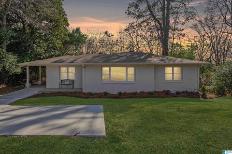 1781 VESTAVIEW LANE VESTAVIA HILLS AL 35216