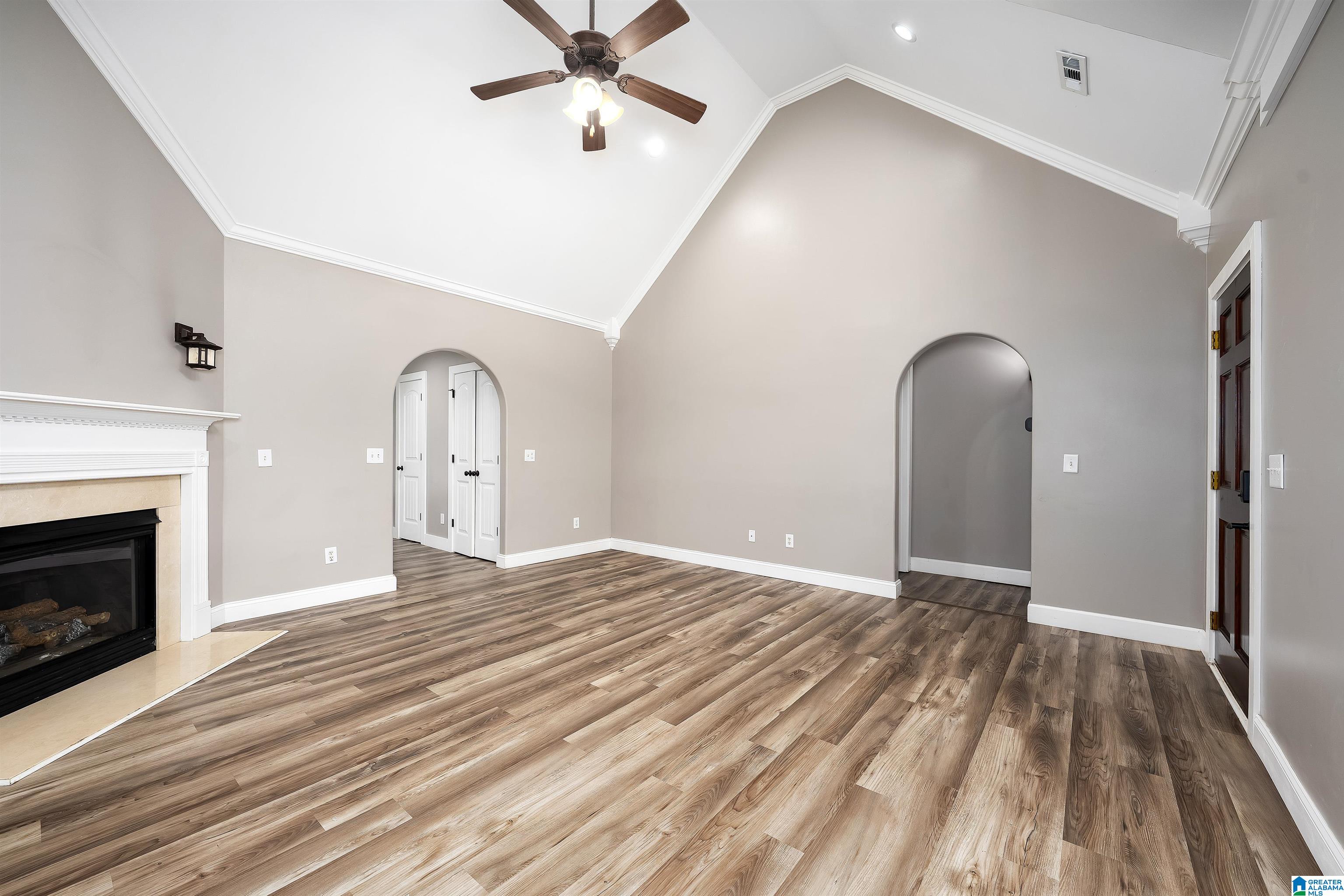 160 STONECREEK PLACE