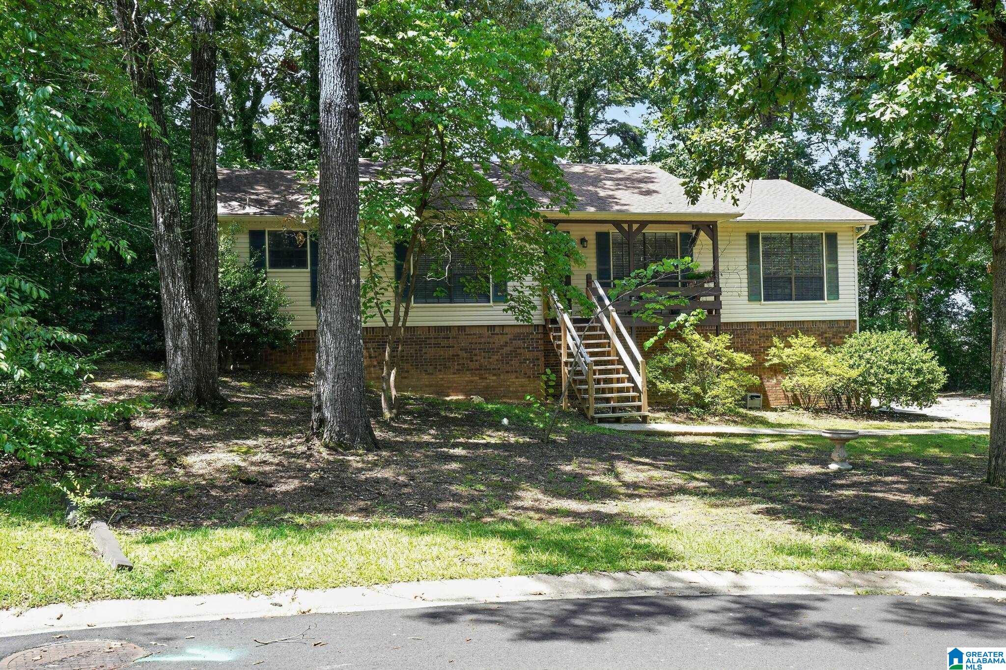 2008 KING CHARLES COURT