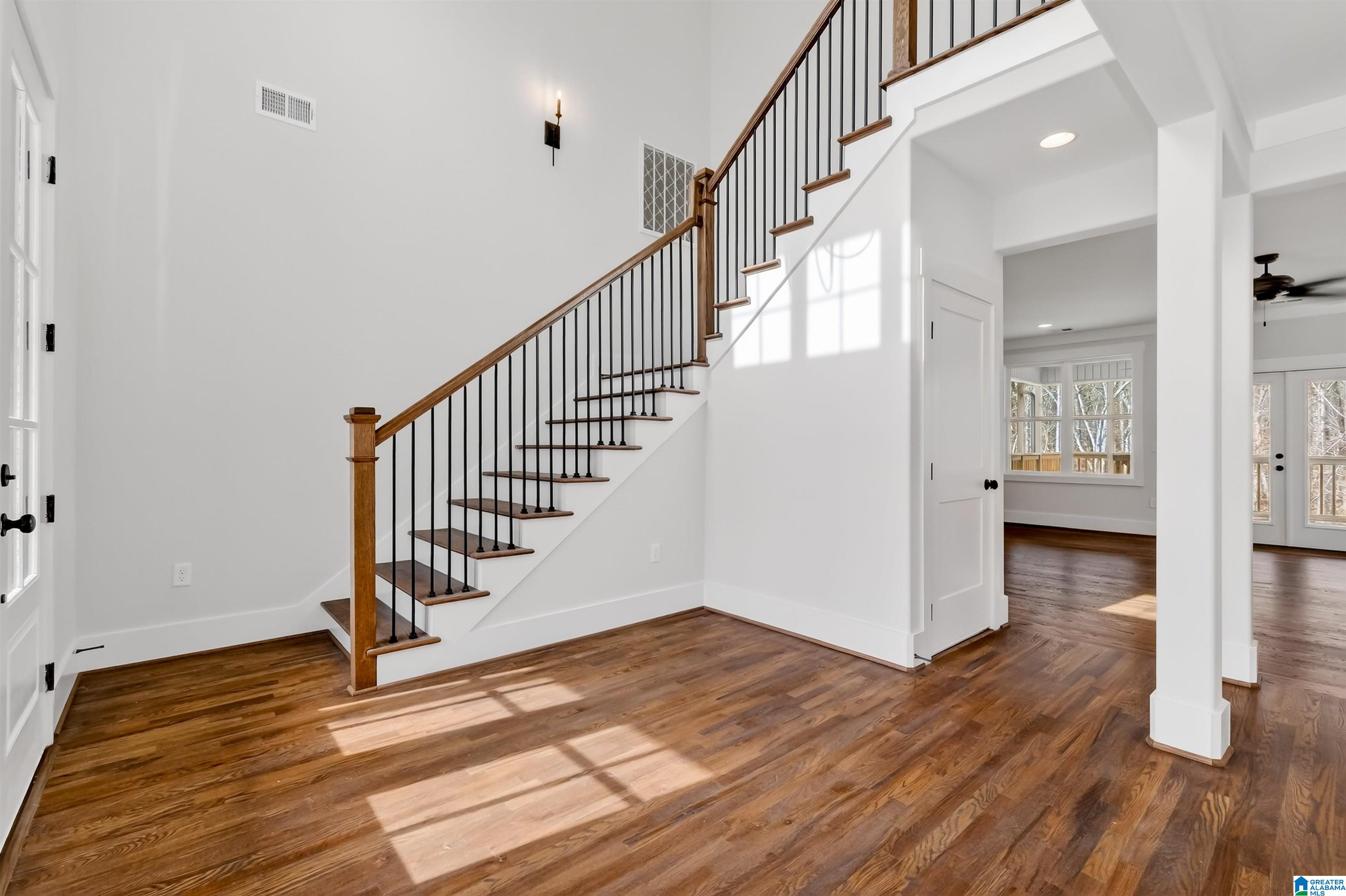 1118 GREY OAKS VALLEY