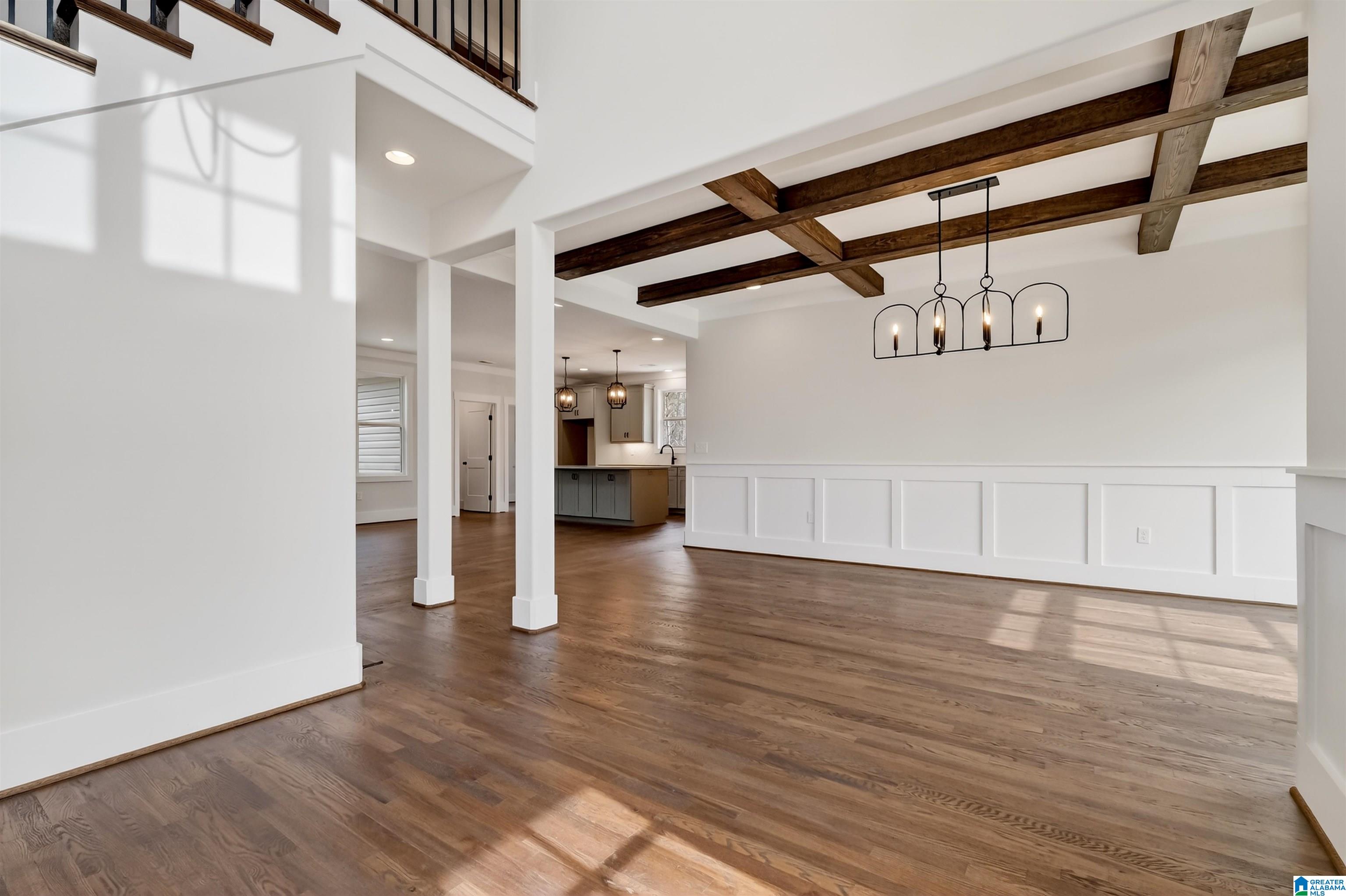 1118 GREY OAKS VALLEY