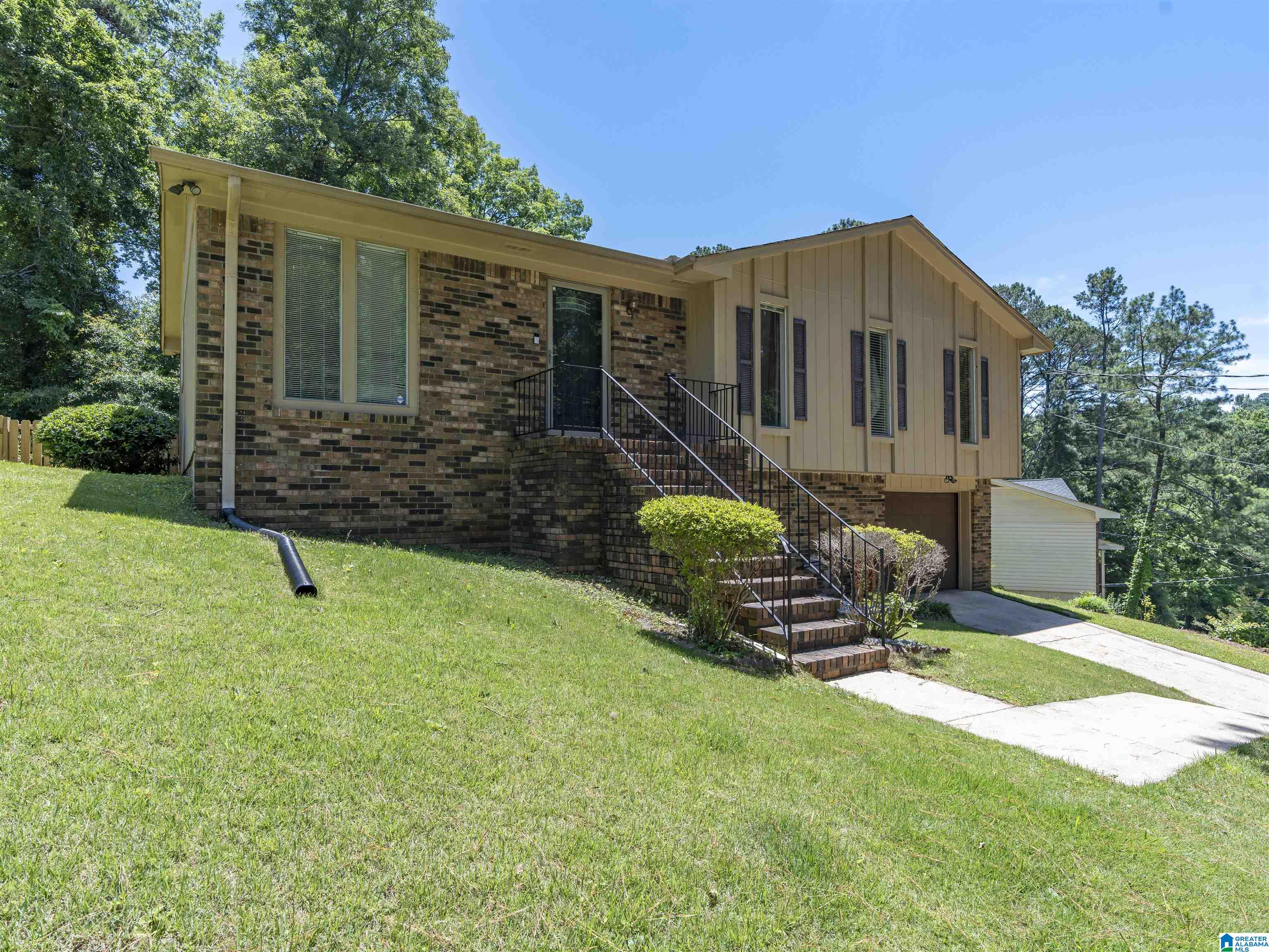 537 CONWAY LANE