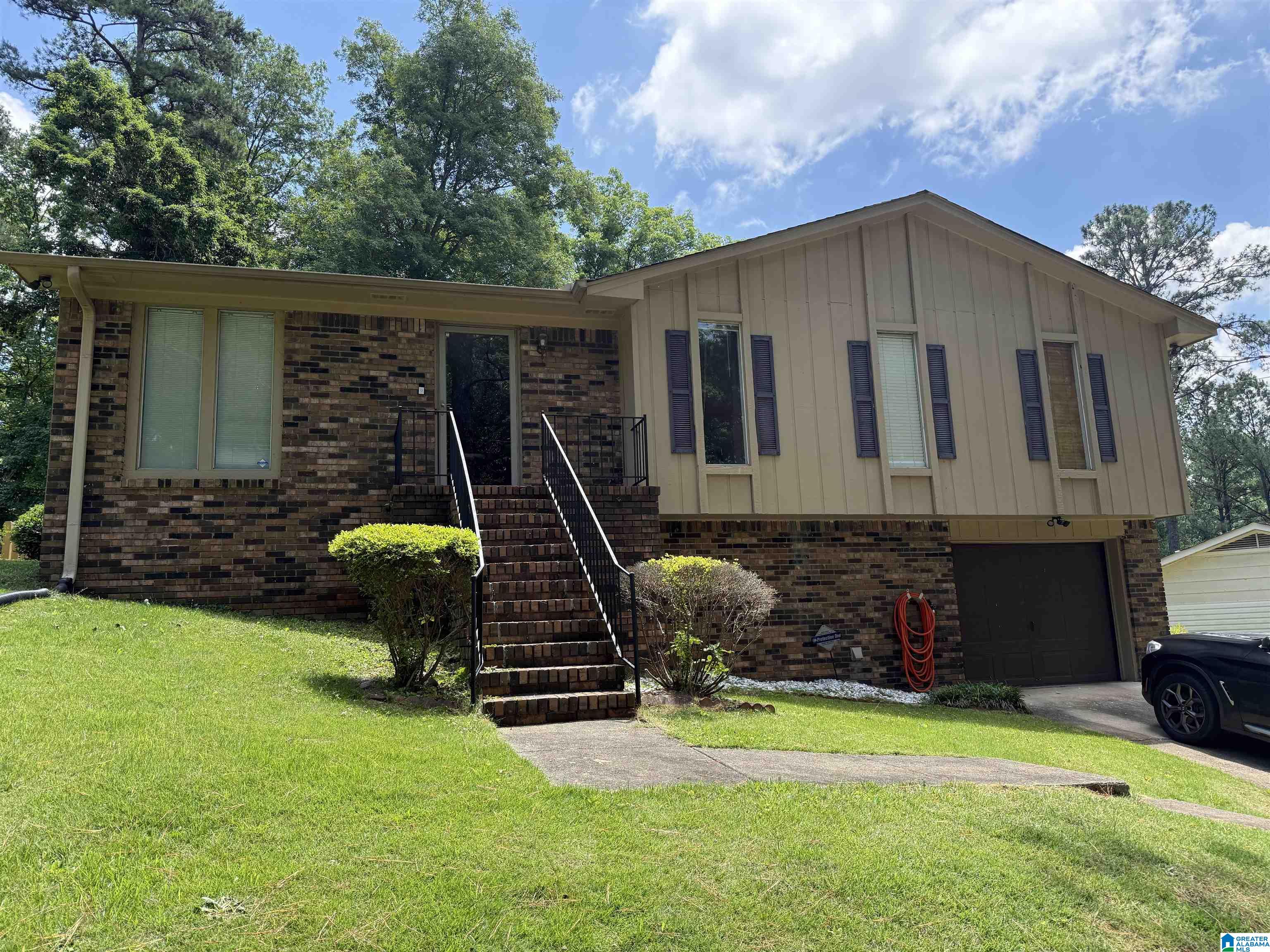 537 CONWAY LANE