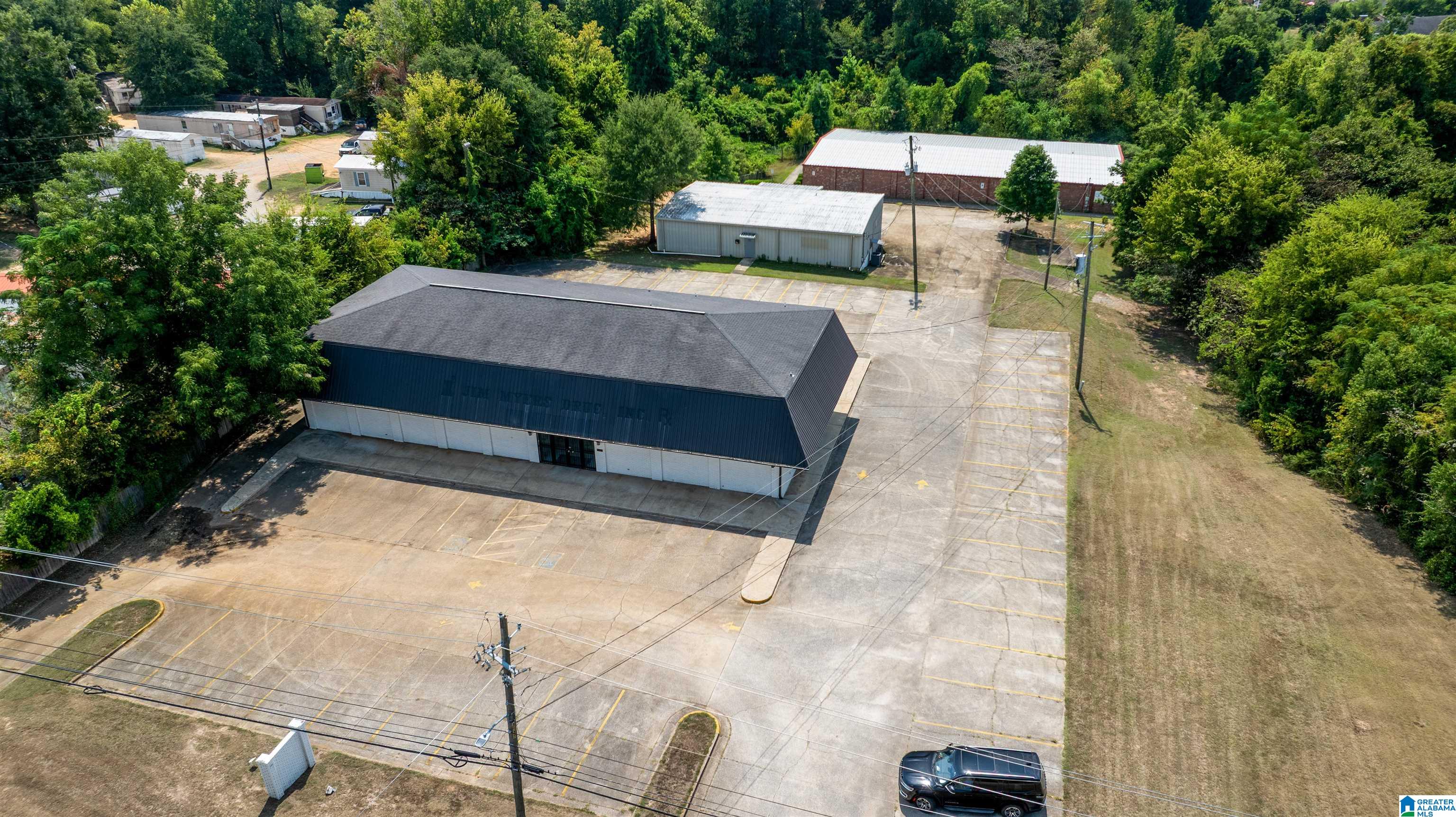 3325 UNIVERSITY BOULEVARD E