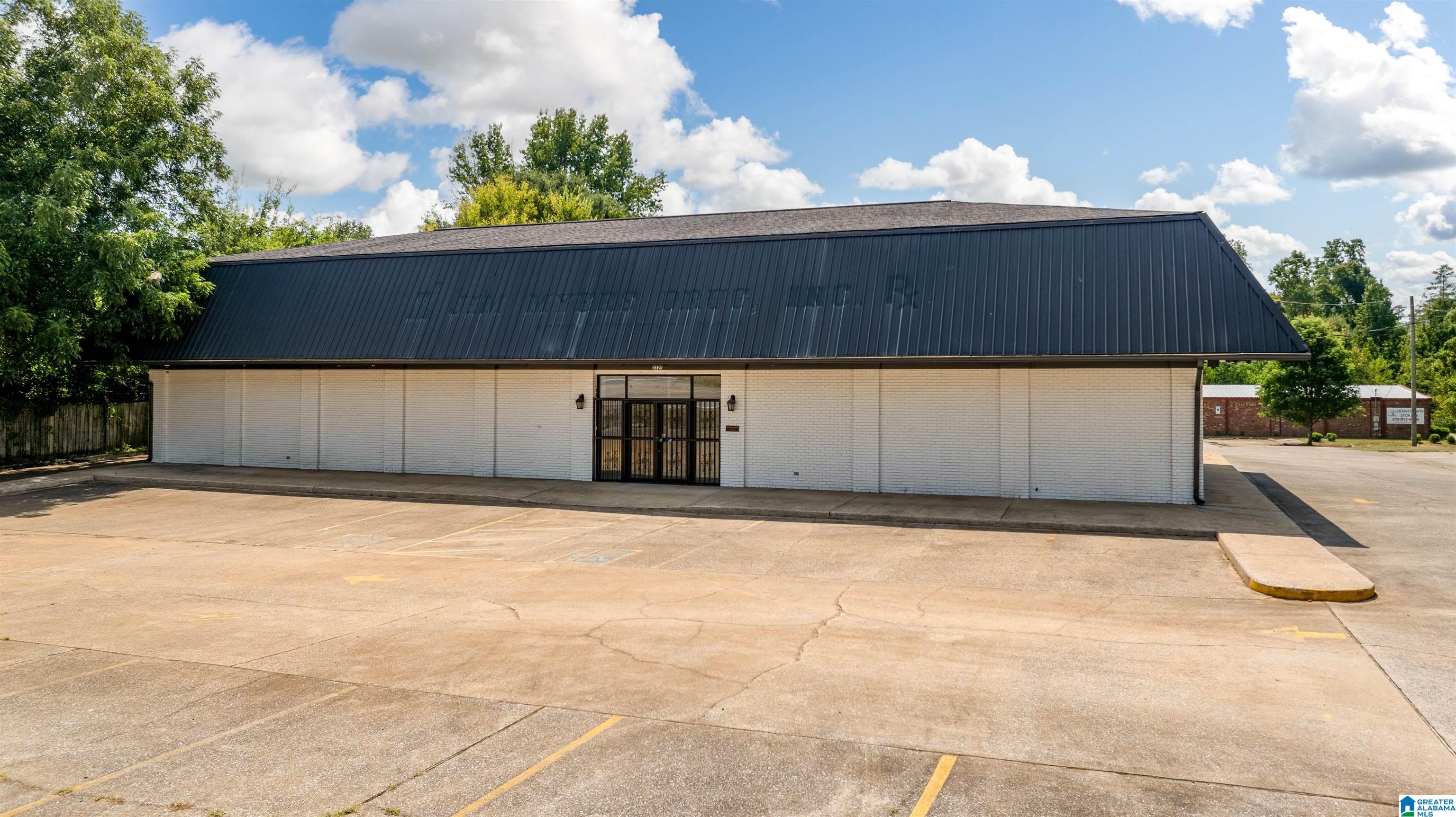 3325 UNIVERSITY BOULEVARD E