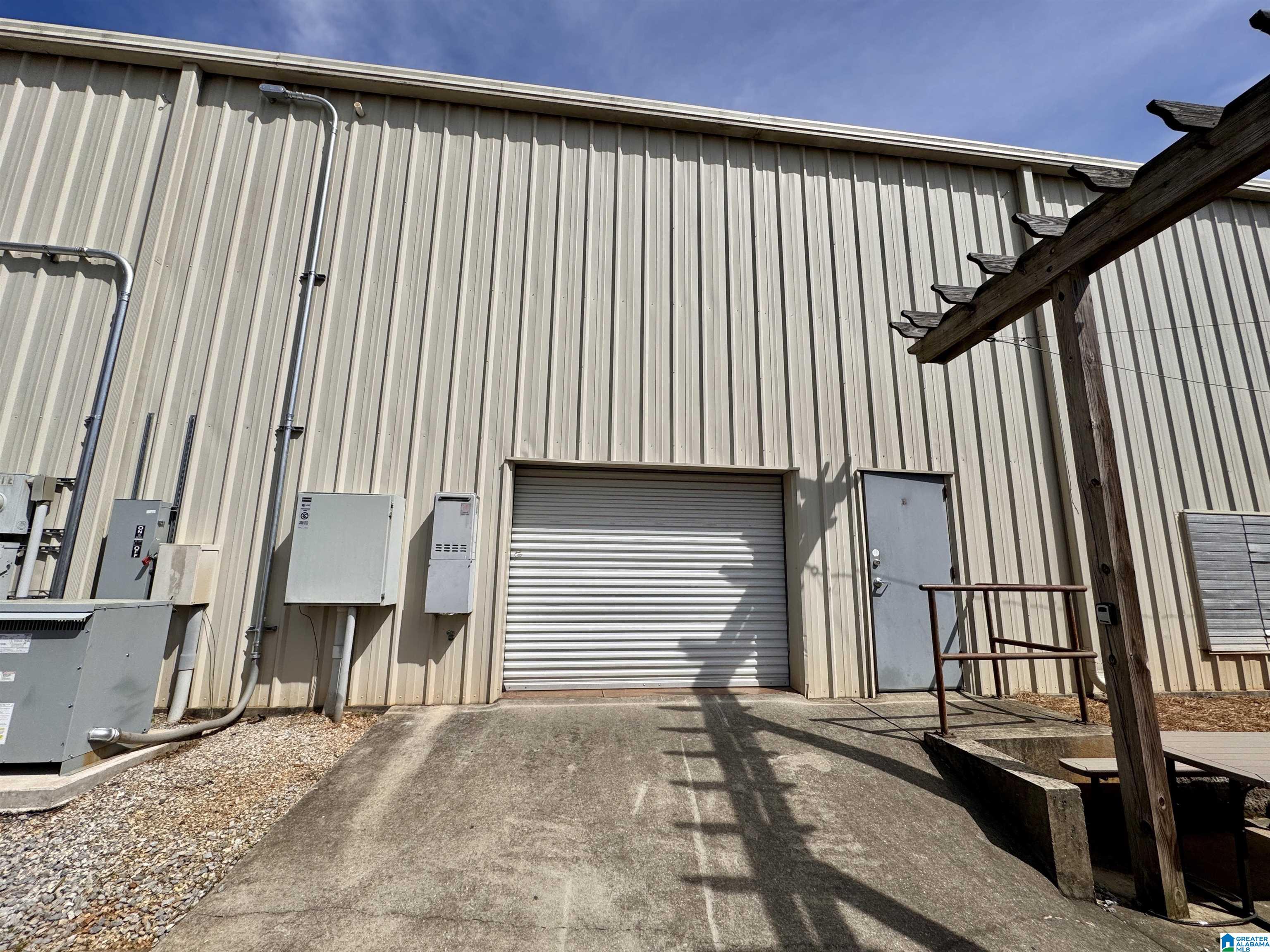 2115 E HIGHWAY 78 E Unit 1 (back on the building)