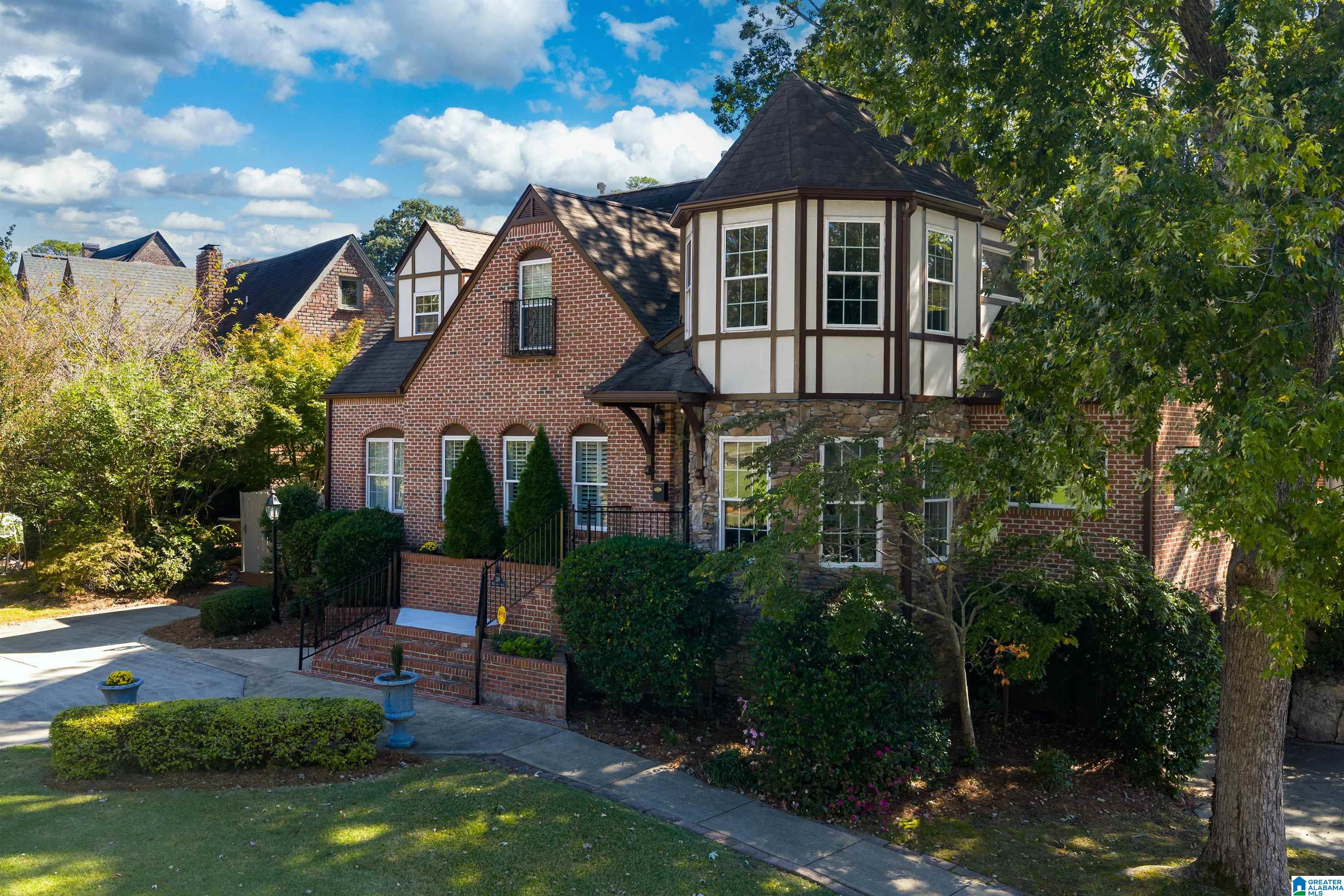 201 WINDSOR DRIVE