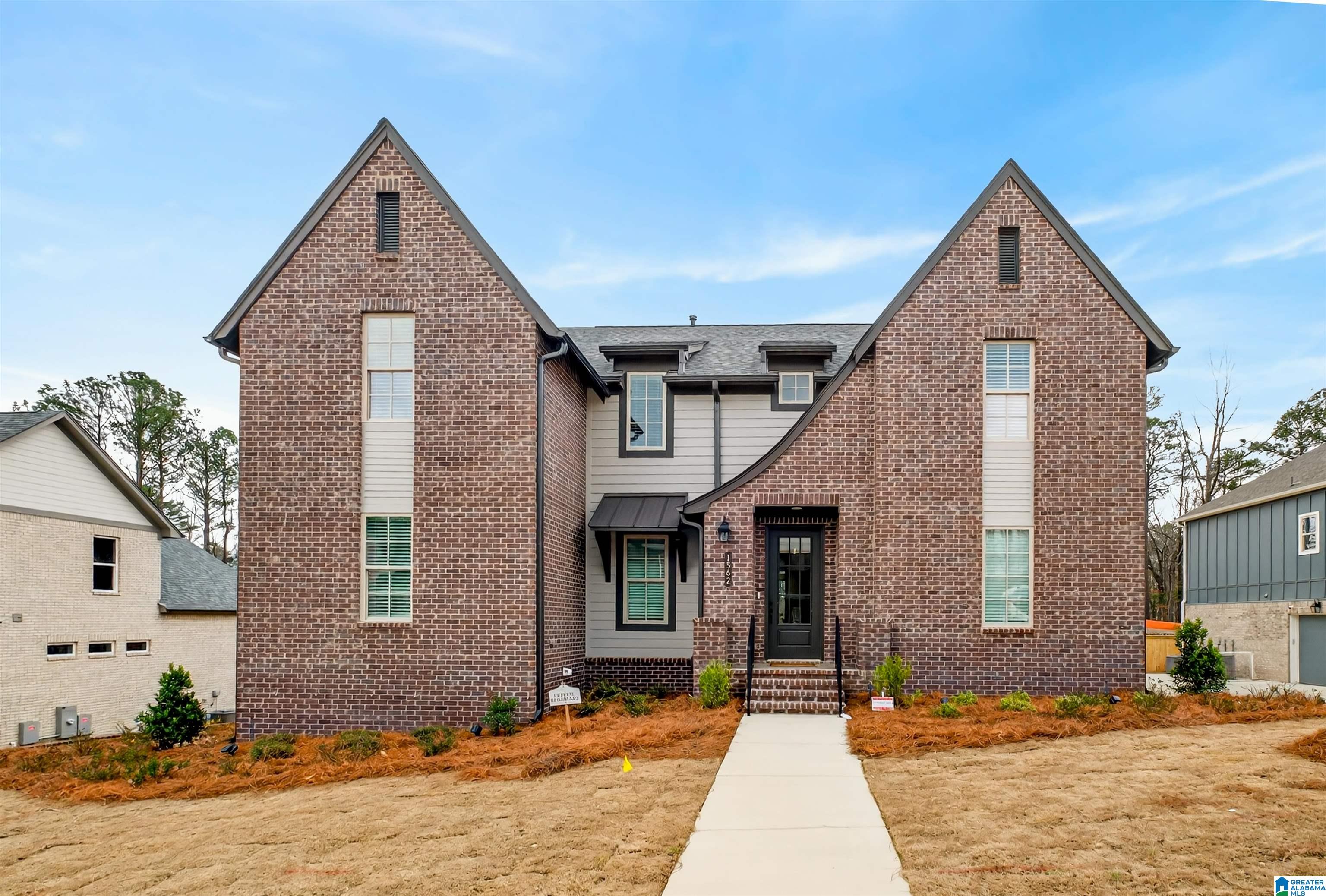 1562 OLIVEWOOD DRIVE