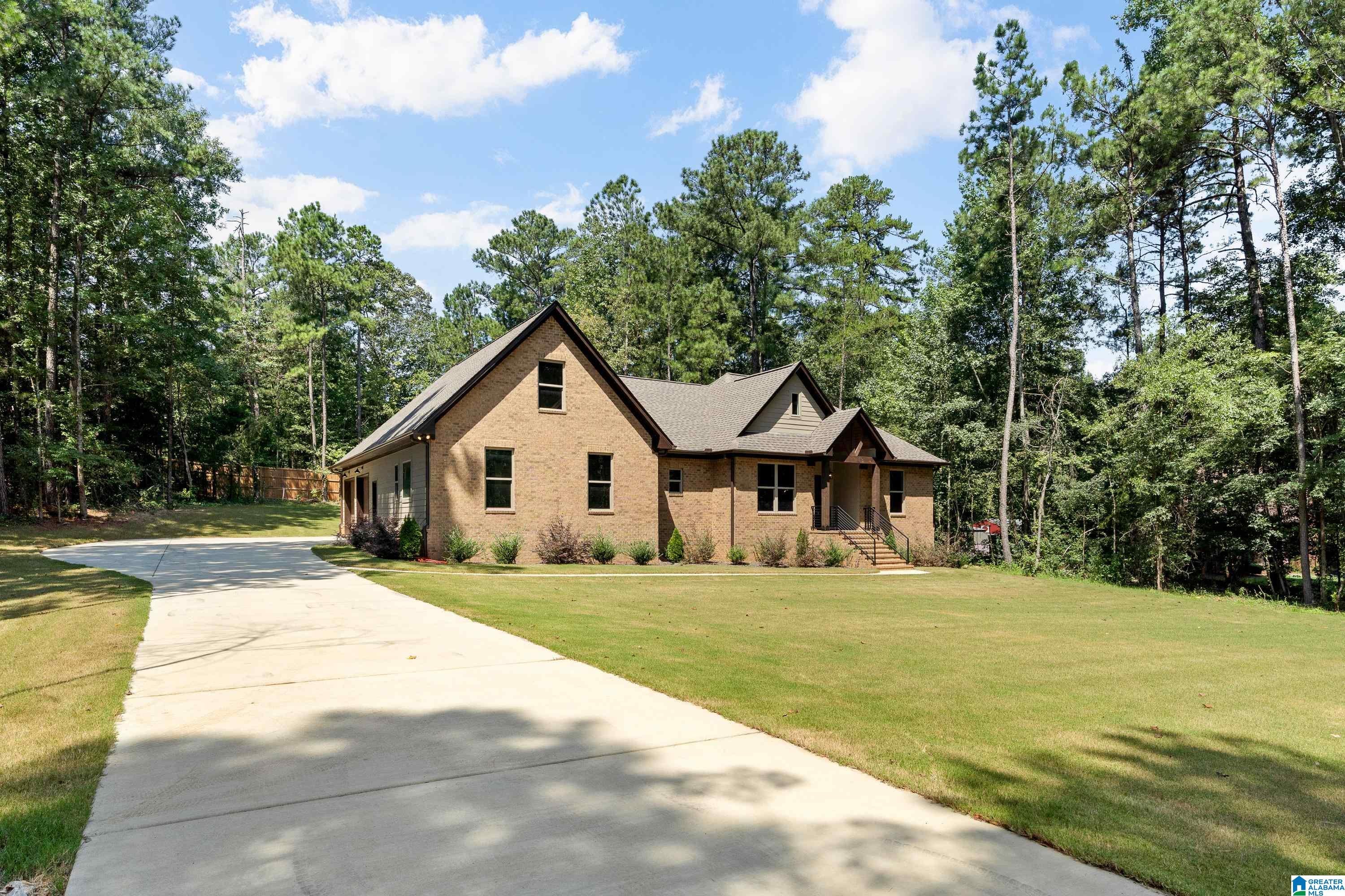 435 EAGLE POINTE DRIVE