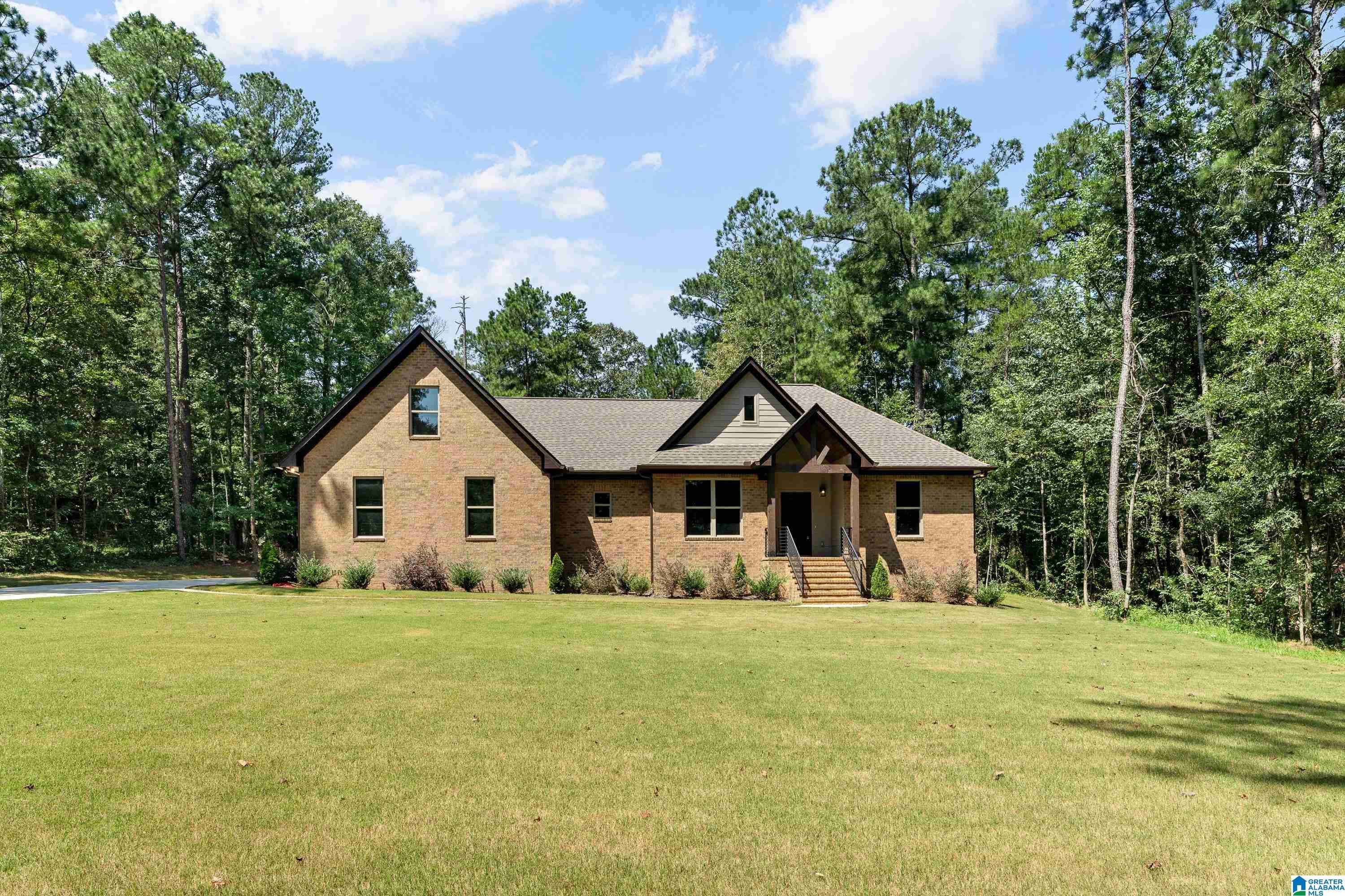 435 EAGLE POINTE DRIVE