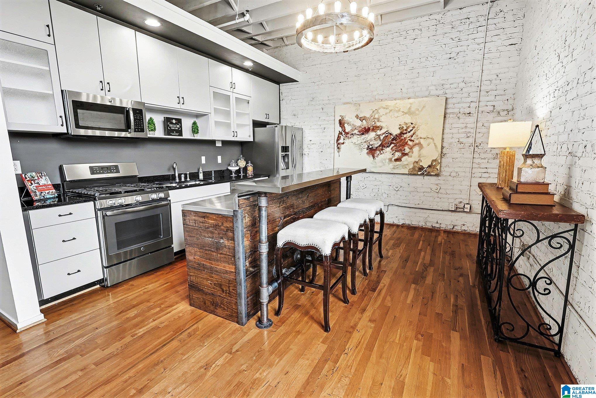 2412 2ND AVENUE N 26