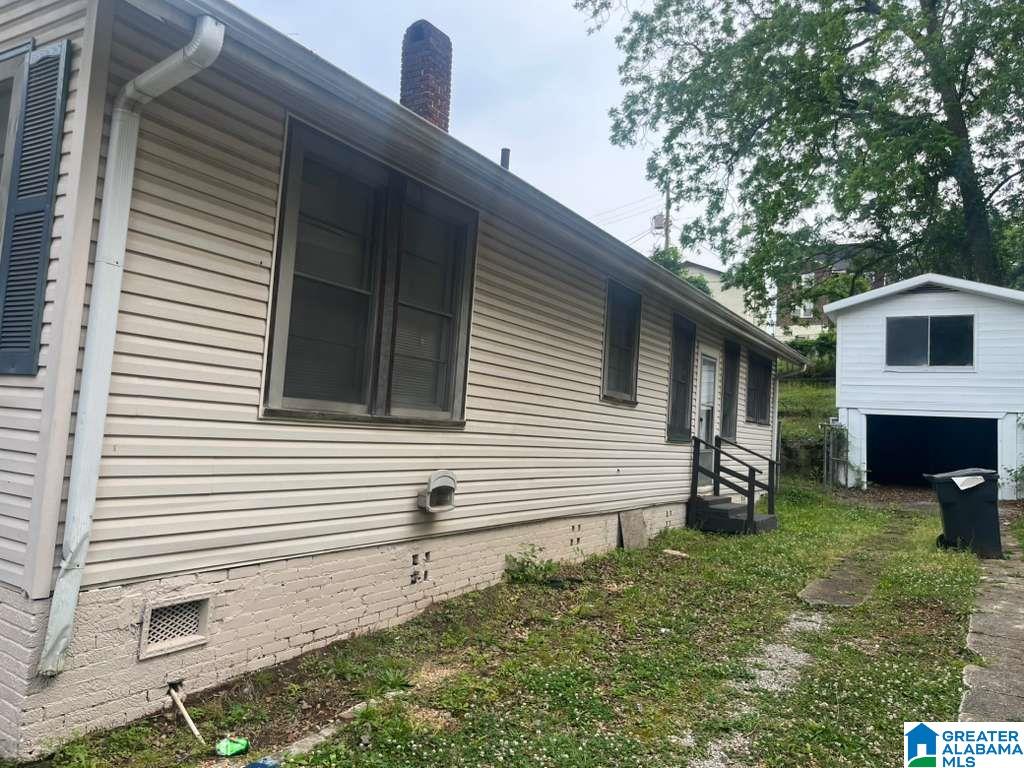 1521 GRAYMONT AVENUE W