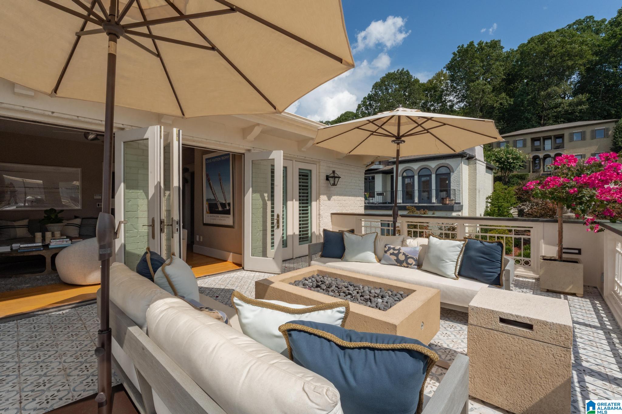 2905 REDMONT PARK LANE