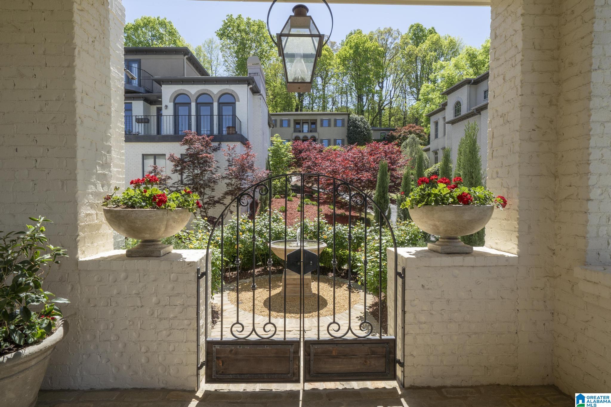 2905 REDMONT PARK LANE