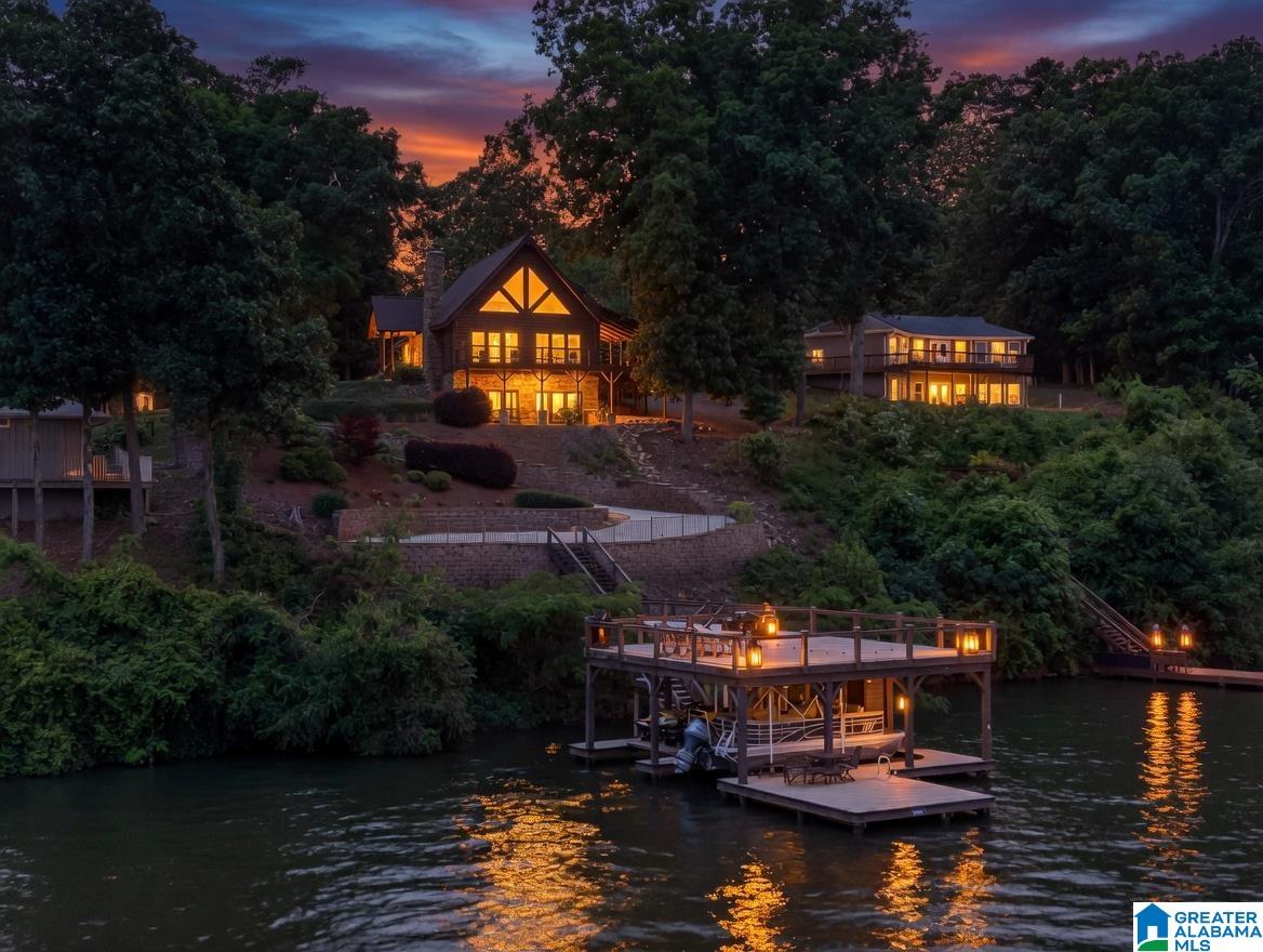 890 SUNSET ROAD
