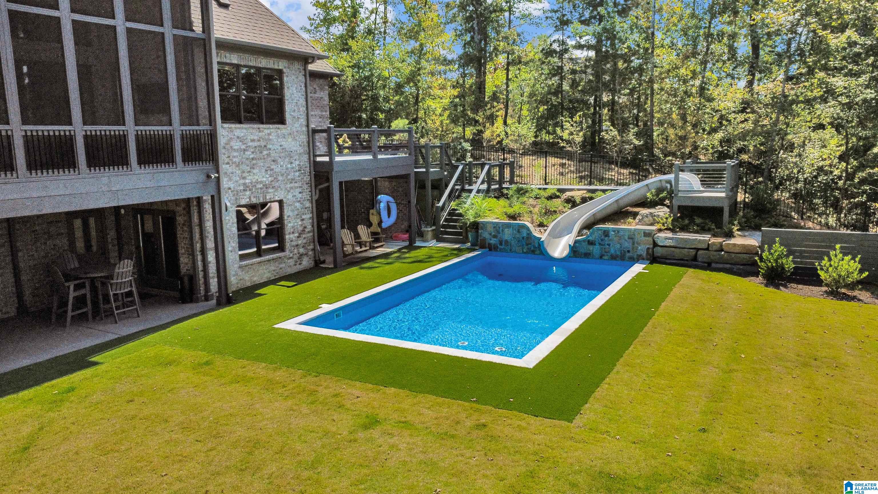 311 SOUTHLEDGE PLACE