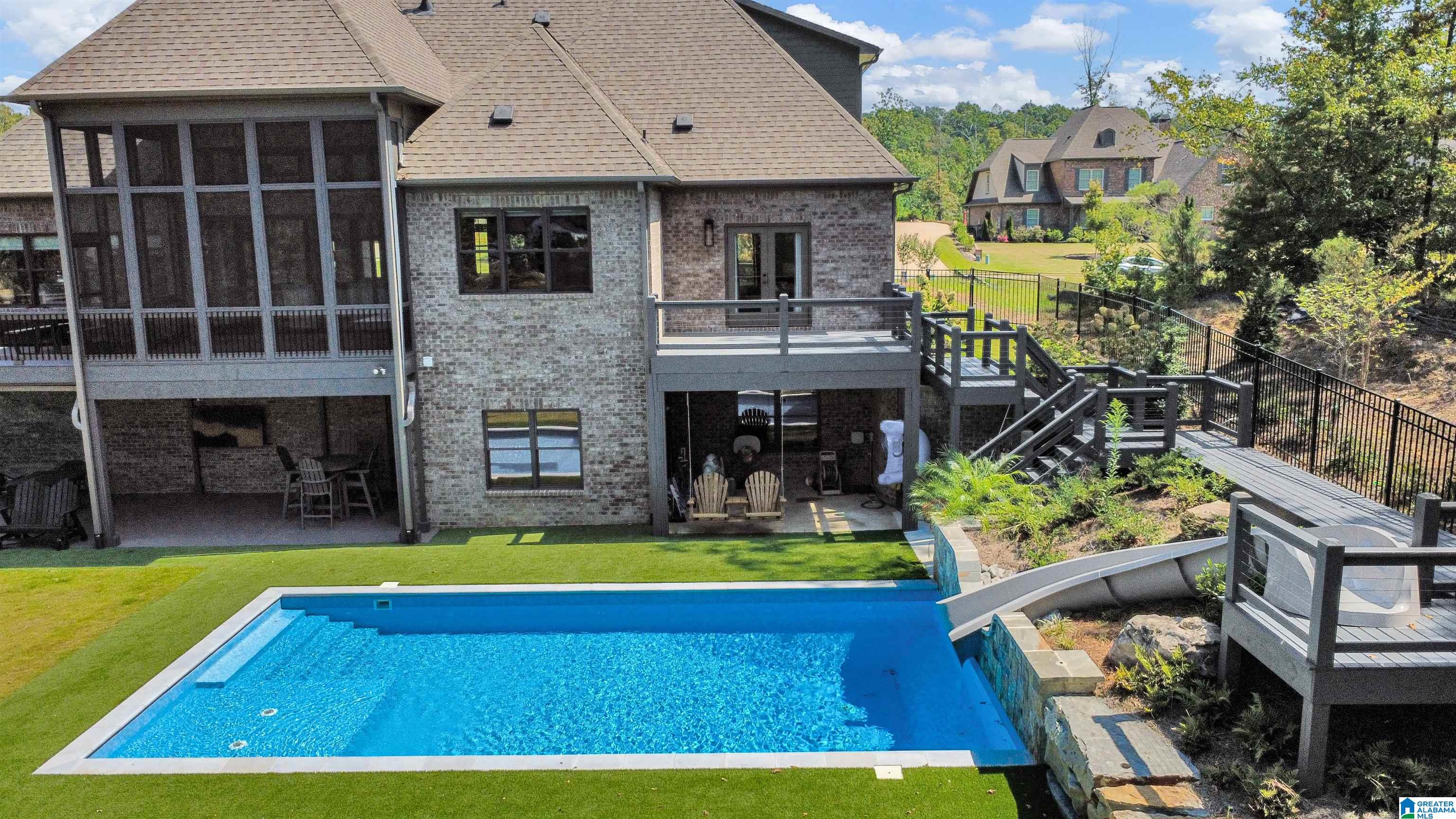311 SOUTHLEDGE PLACE