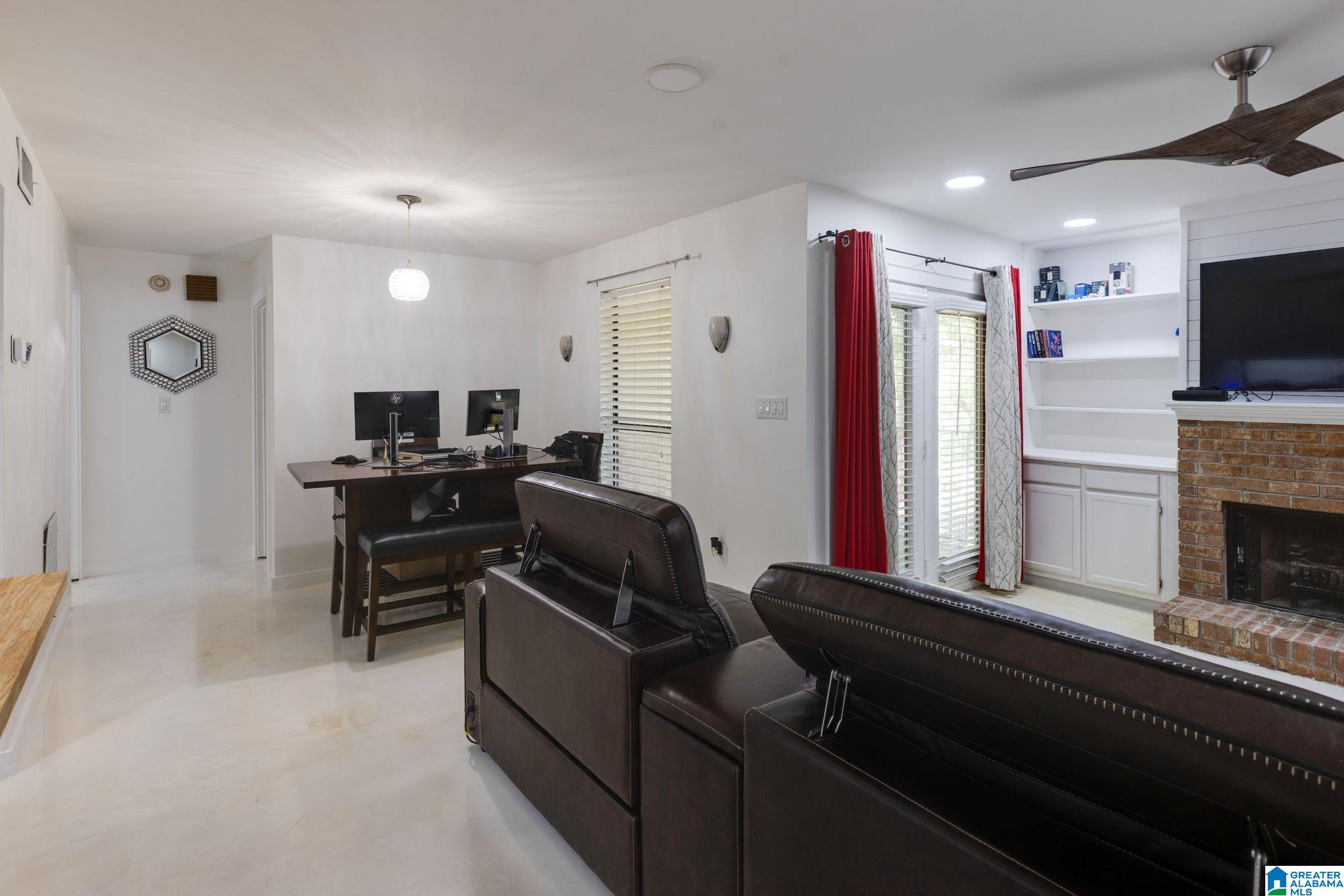 301 GABLES DRIVE 301
