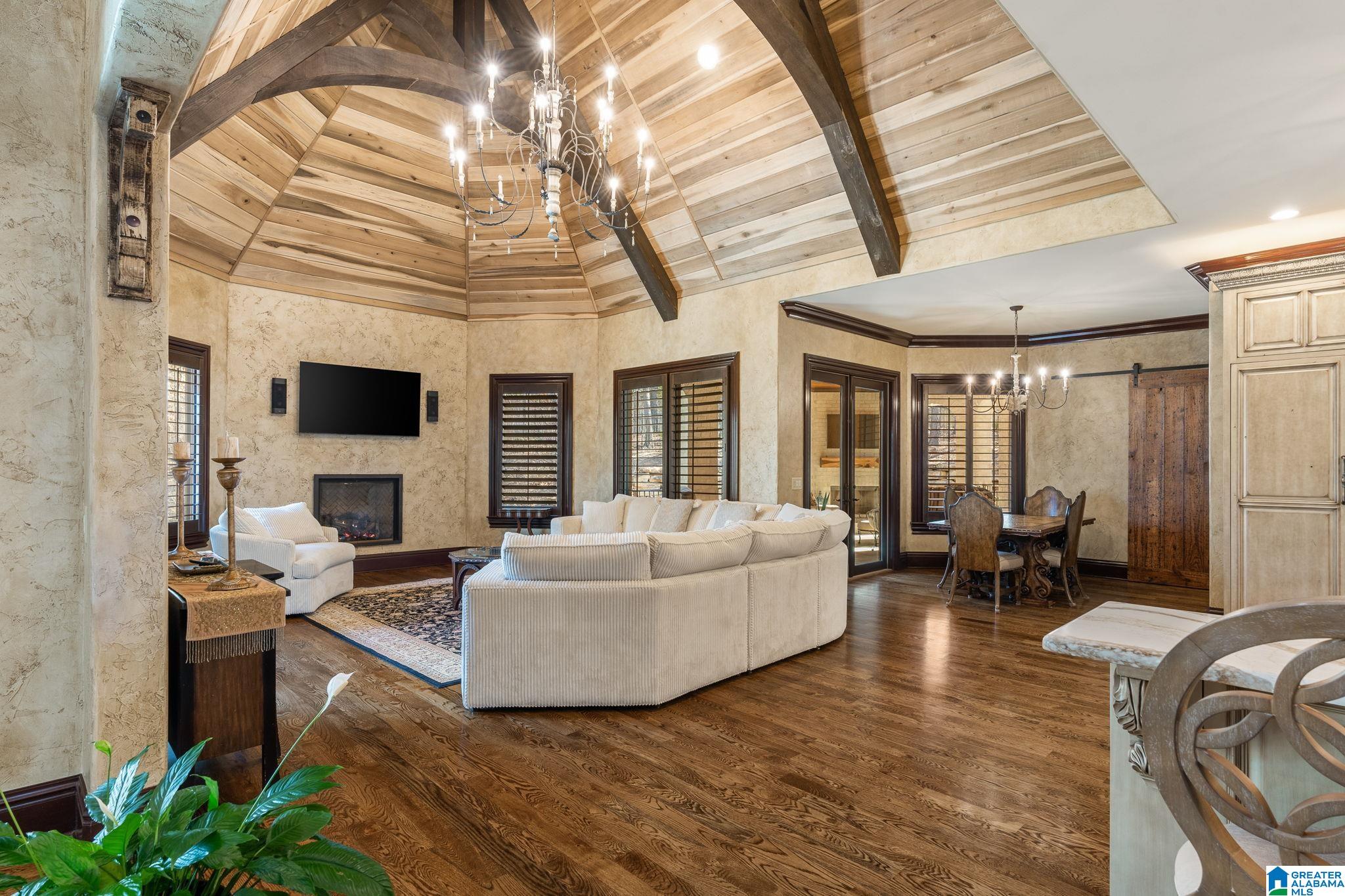 107 CAHABA OAKS LANE