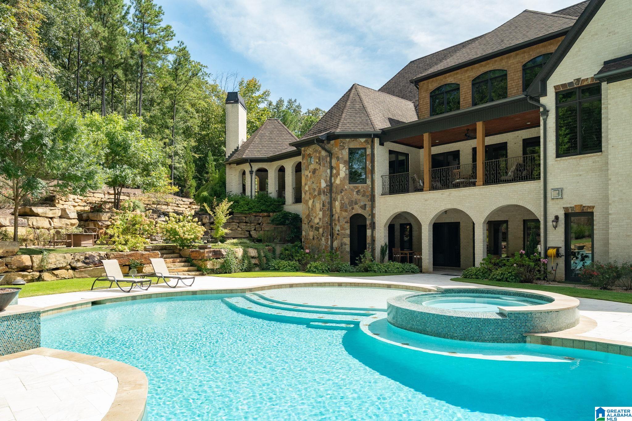 107 CAHABA OAKS LANE