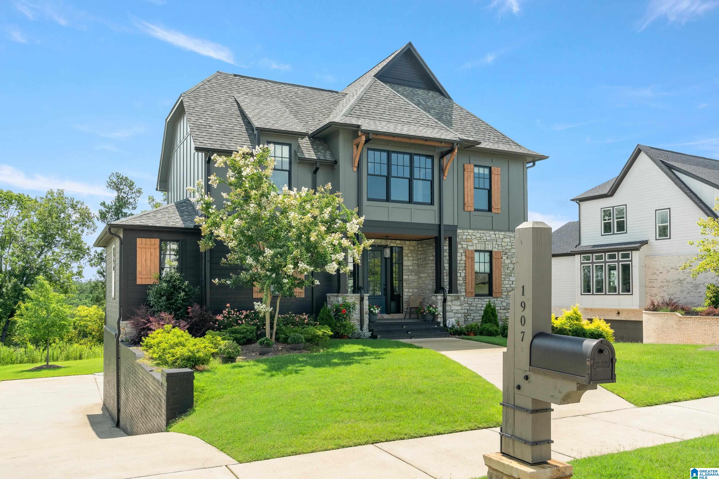 1907 BLACKRIDGE ROAD