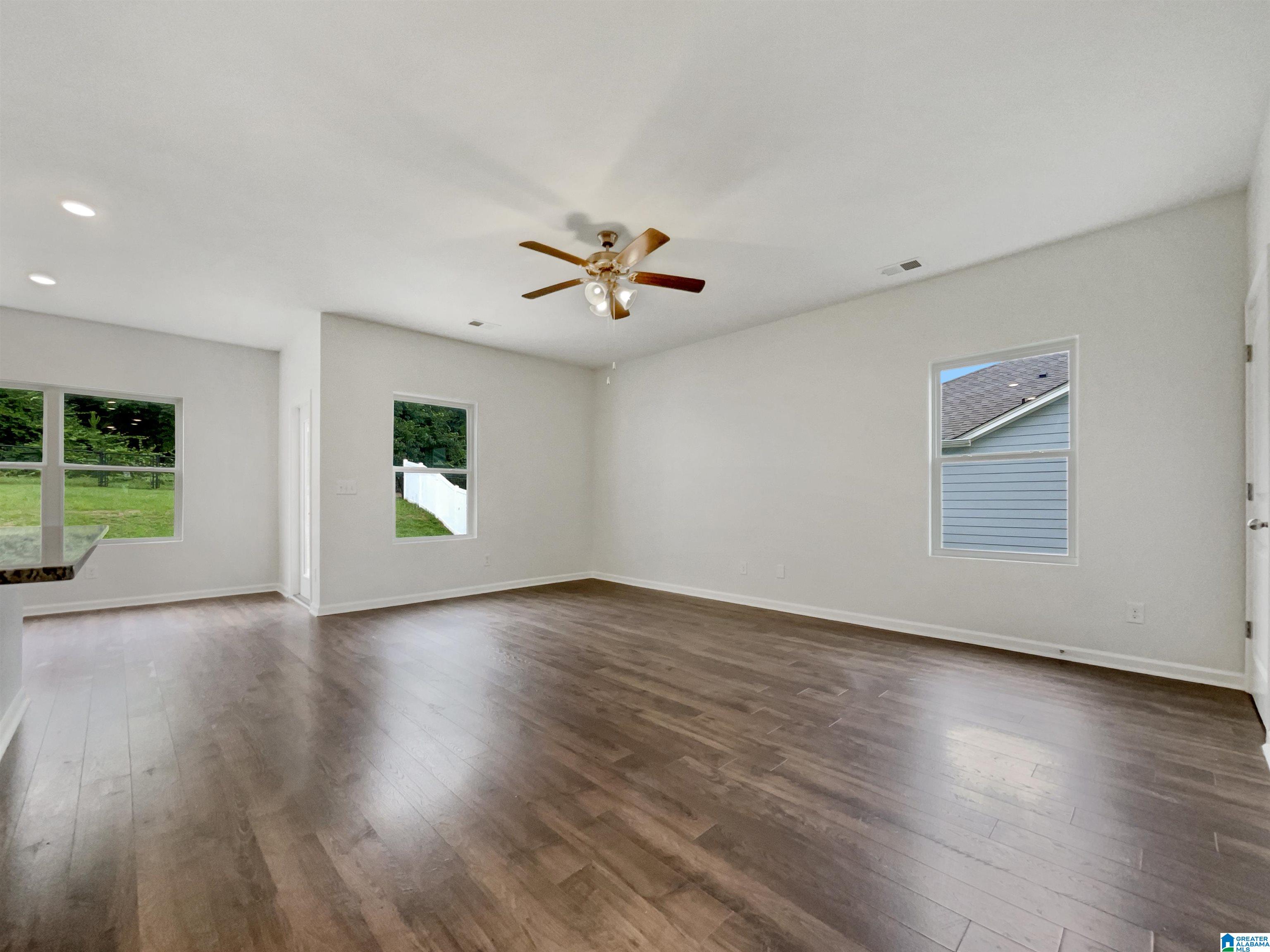 1043 FLYWAY VIEW LANE